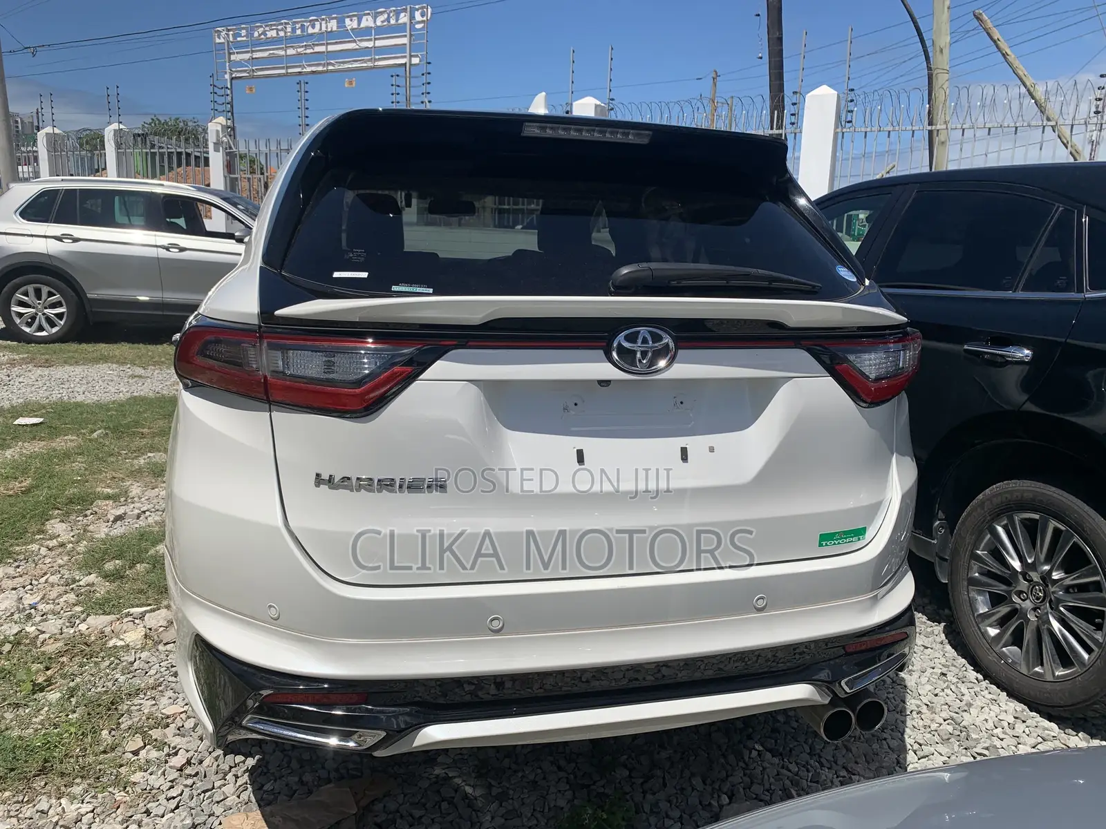 Toyota Harrier 2.0 4WD 2017 White