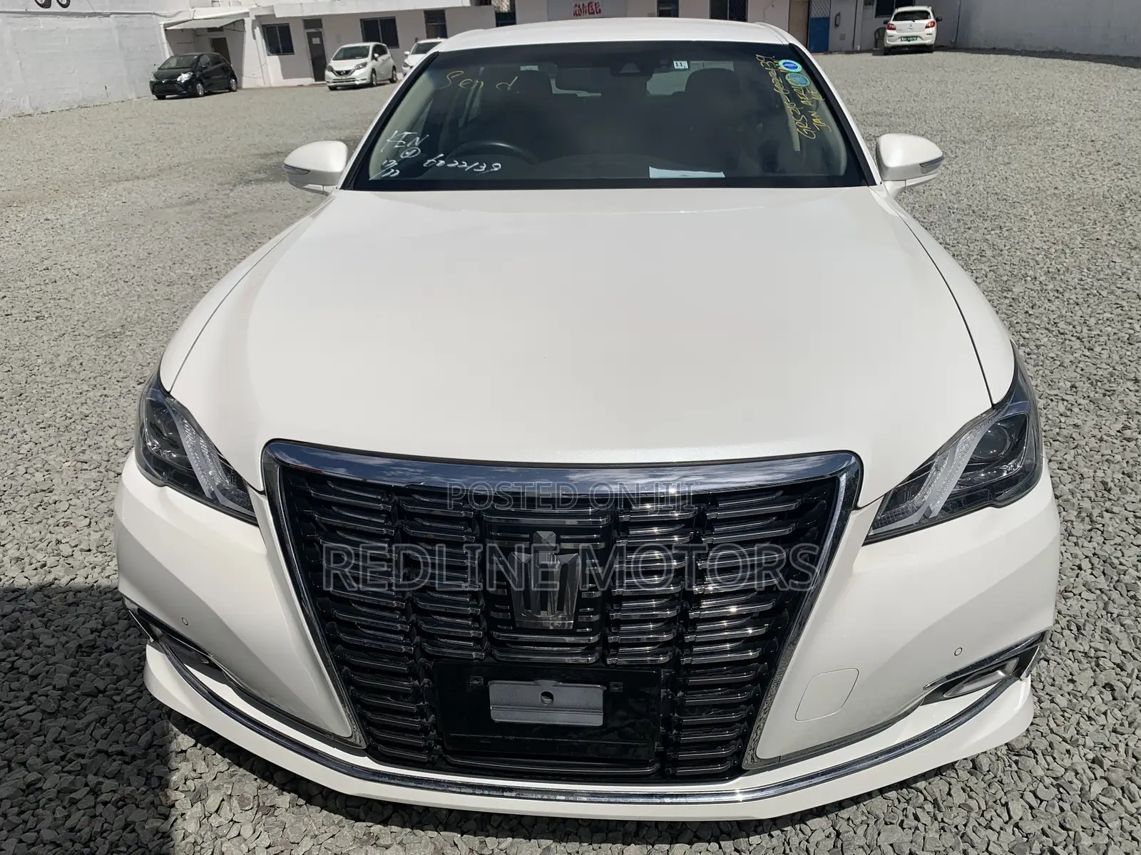 Toyota Crown 2017 White