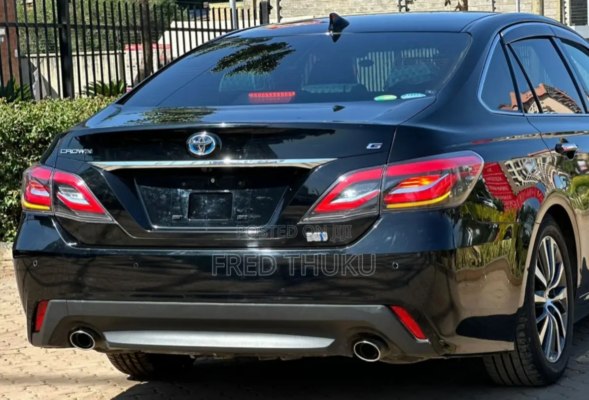 Toyota Crown 2018 Black