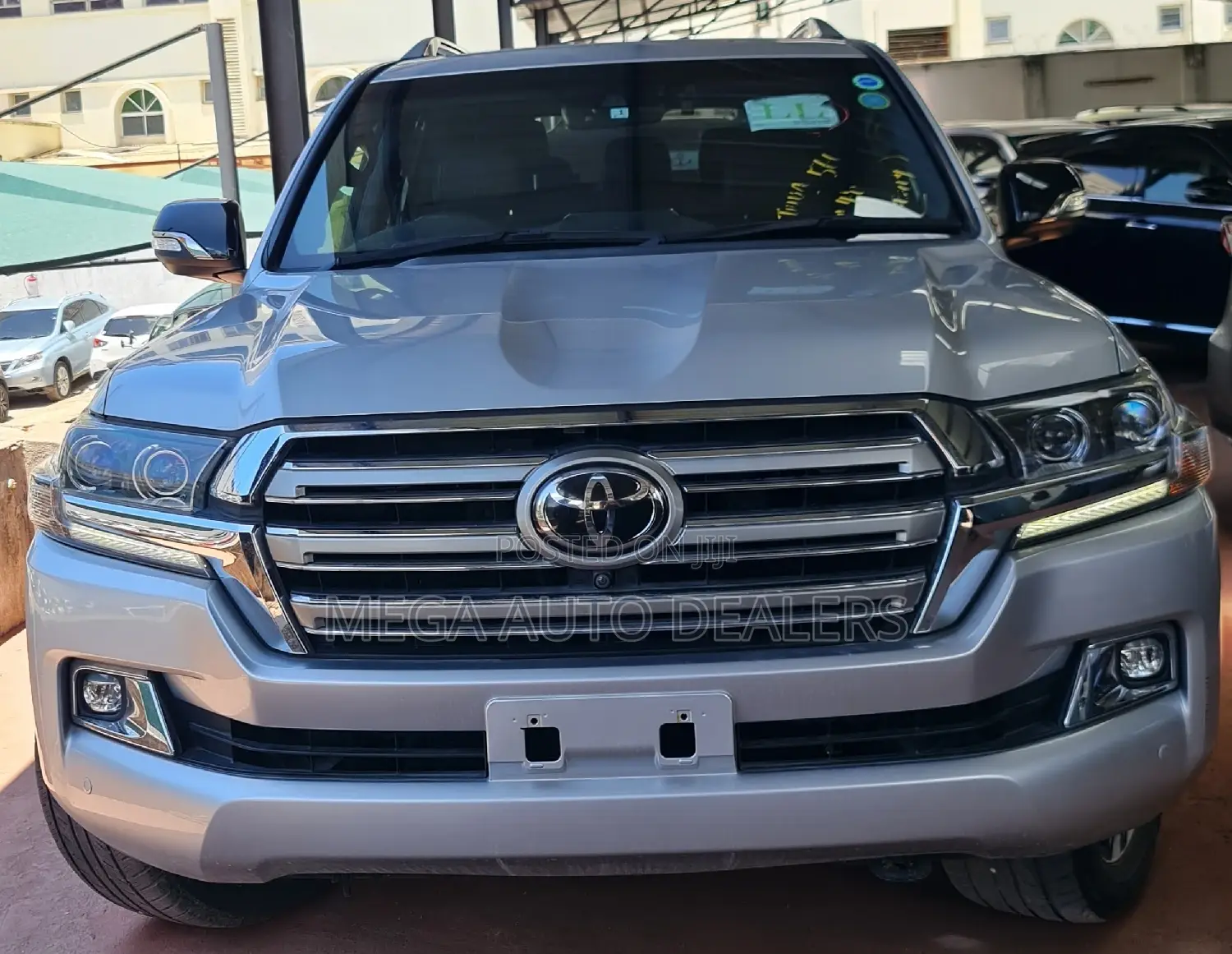 Toyota Land Cruiser 4.6 V8 ZX 2019 Silver