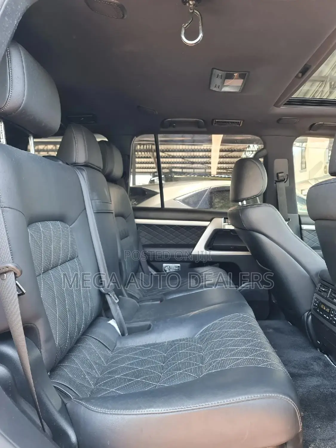 Toyota Land Cruiser 4.6 V8 ZX 2019 Silver