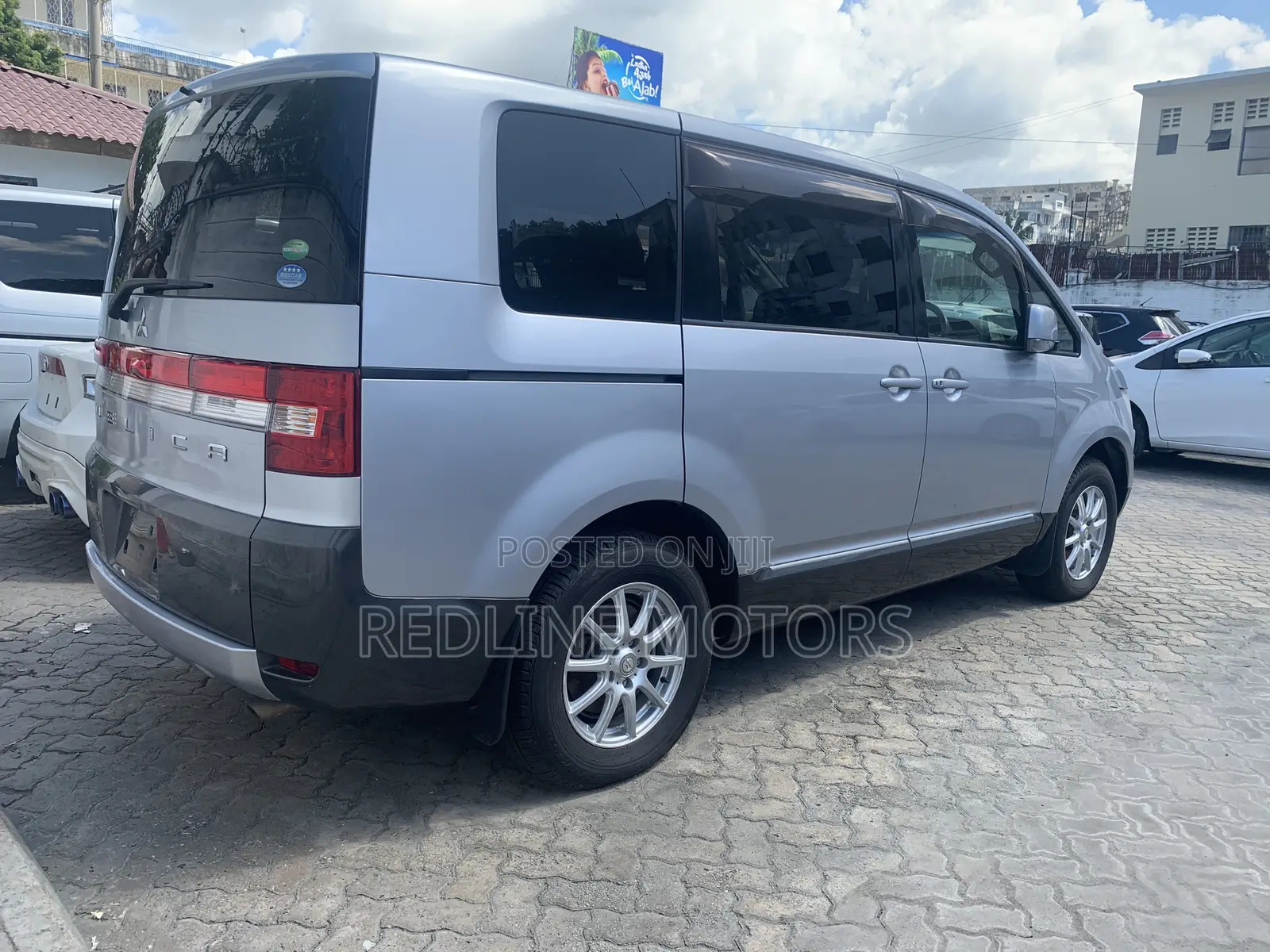 Mitsubishi Delica 2016 Silver