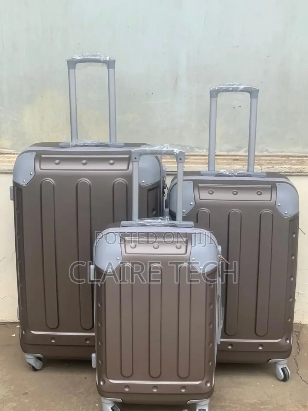 Luxurious Traveling Suitcase Bags 3 in 1 Bags