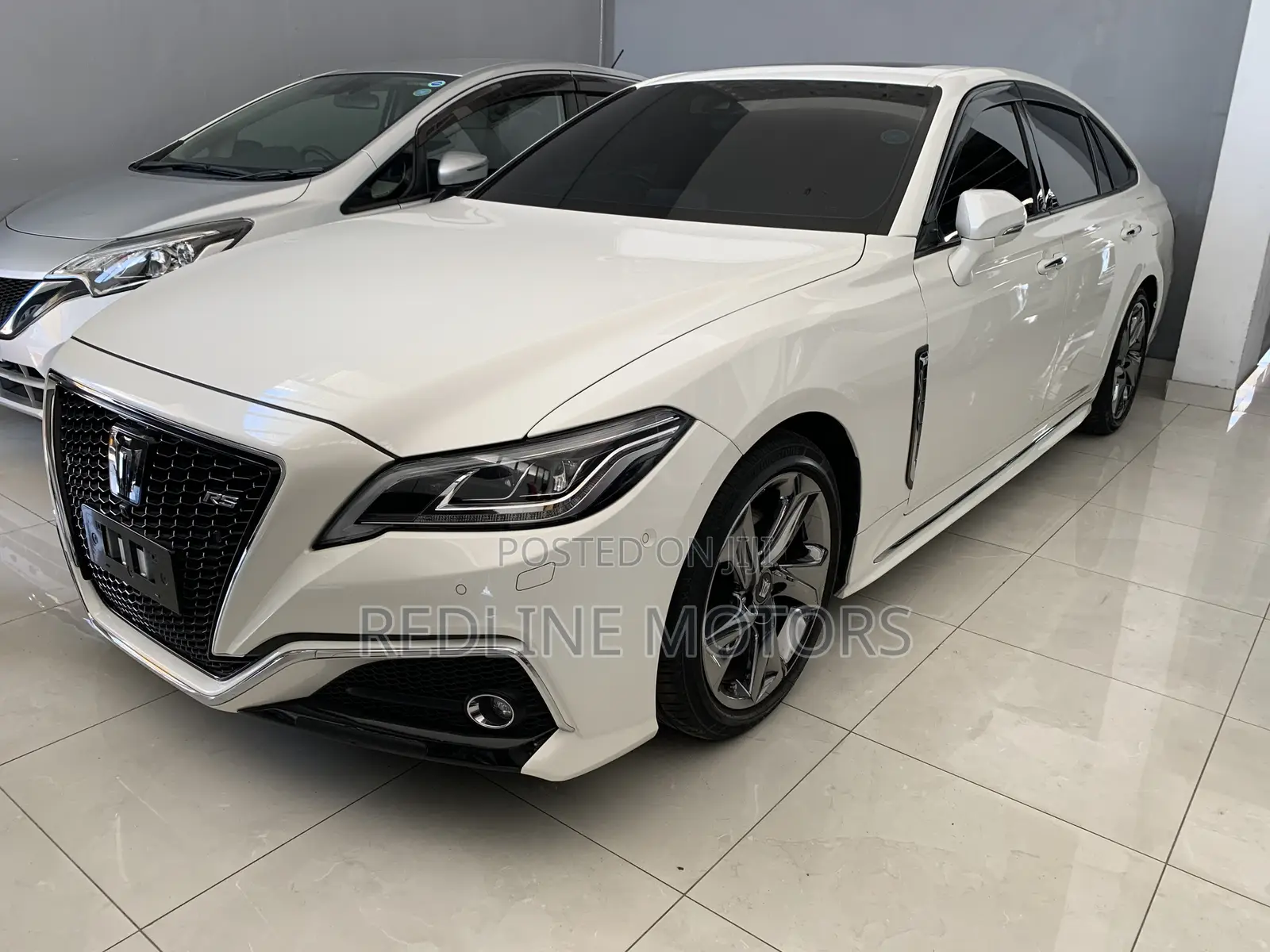 Toyota Crown 2018 White