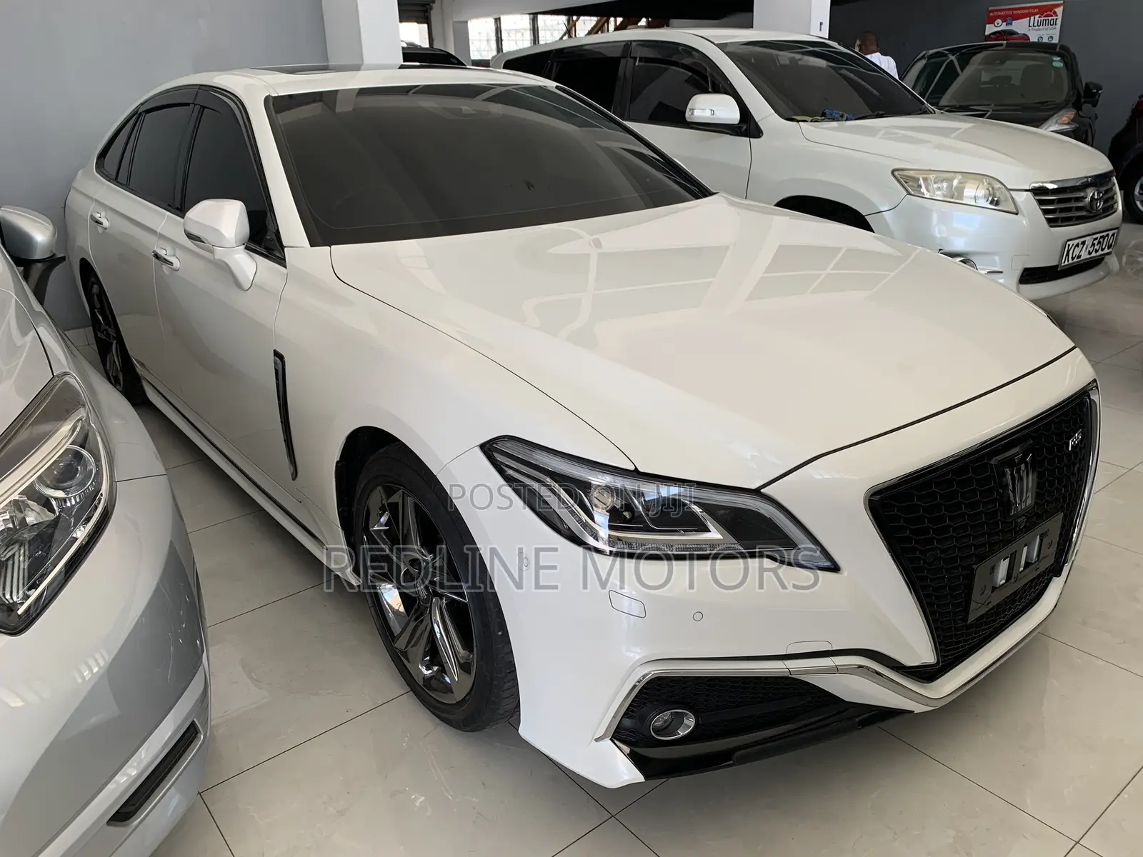 Toyota Crown 2018 White