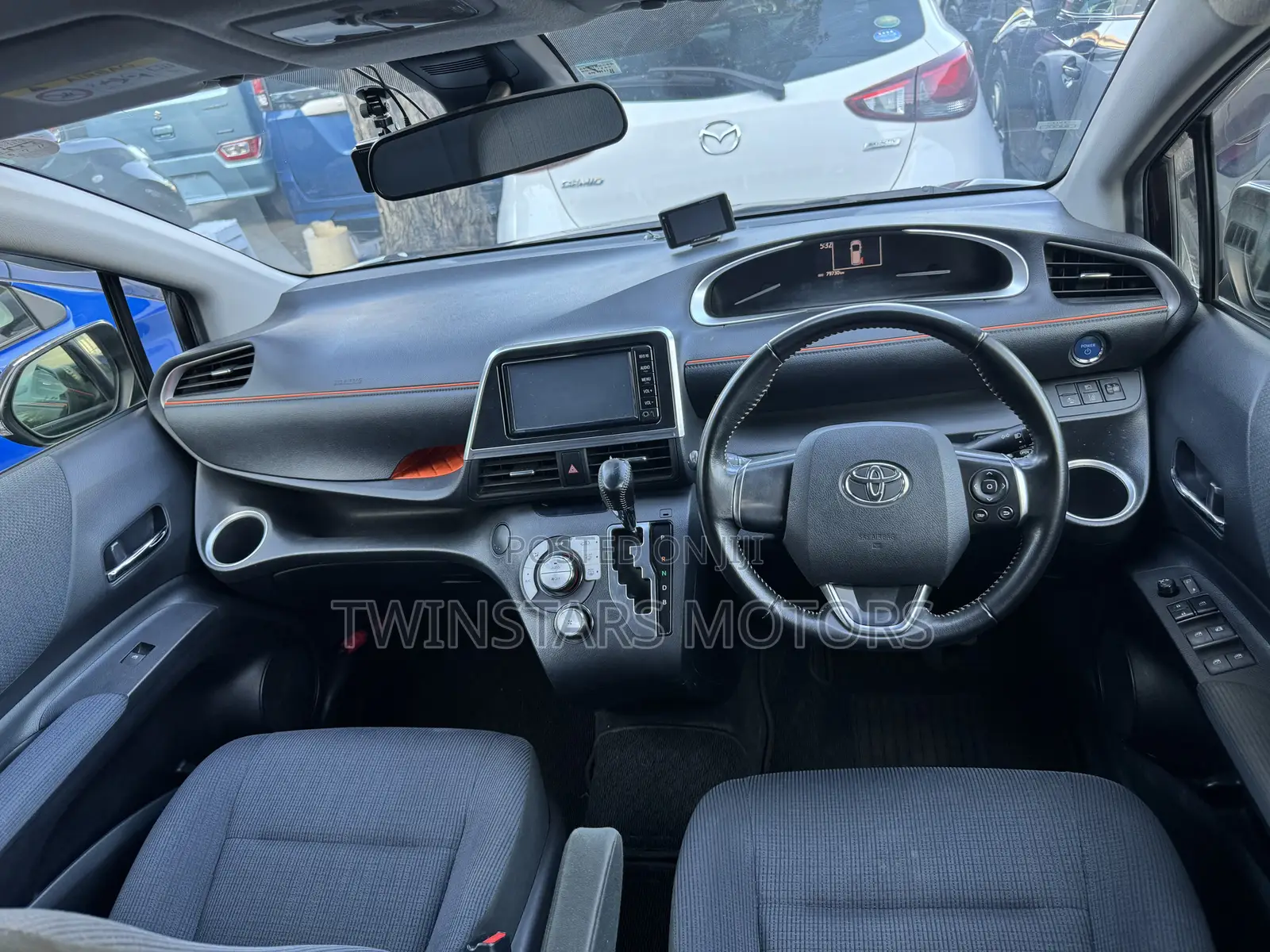 Toyota Sienta 1.5 Hybrid FWD 2018 Brown