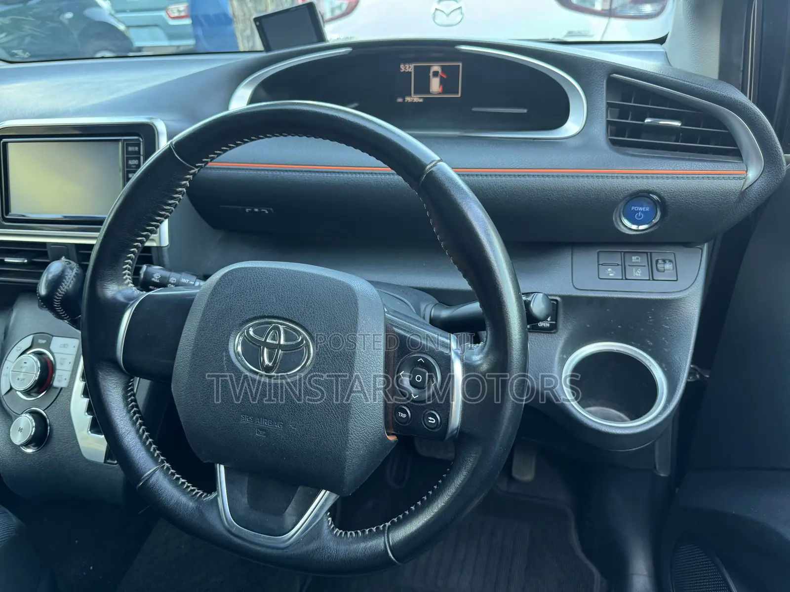 Toyota Sienta 1.5 Hybrid FWD 2018 Brown