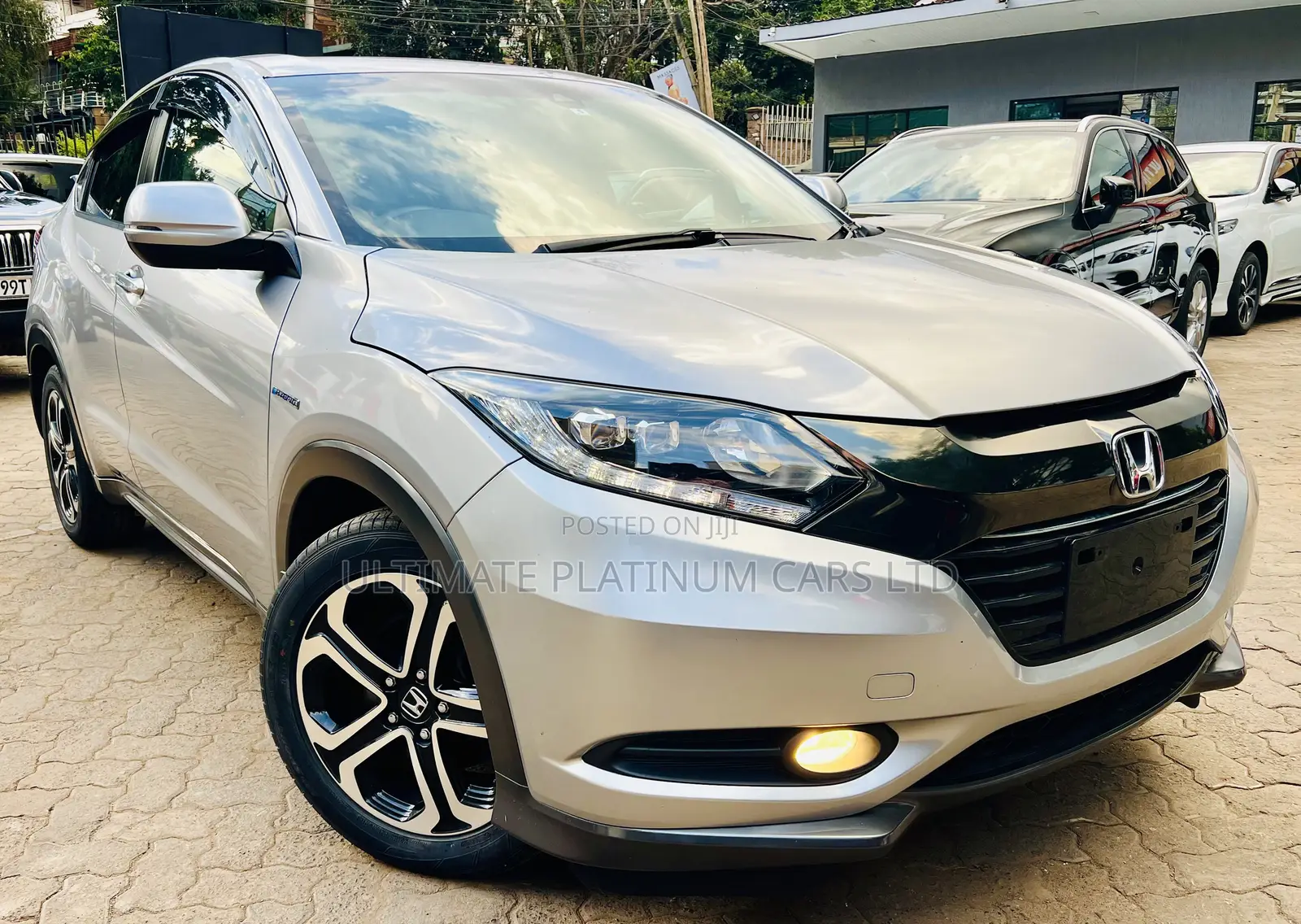 Honda Vezel 1.5 Hybrid 4WD 2017 Silver