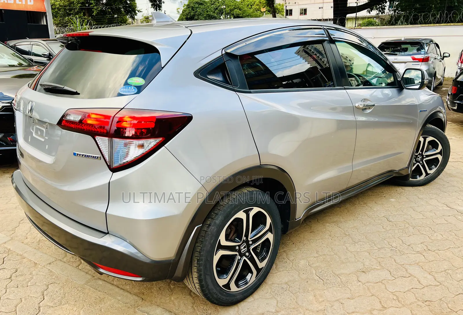 Honda Vezel 1.5 Hybrid 4WD 2017 Silver
