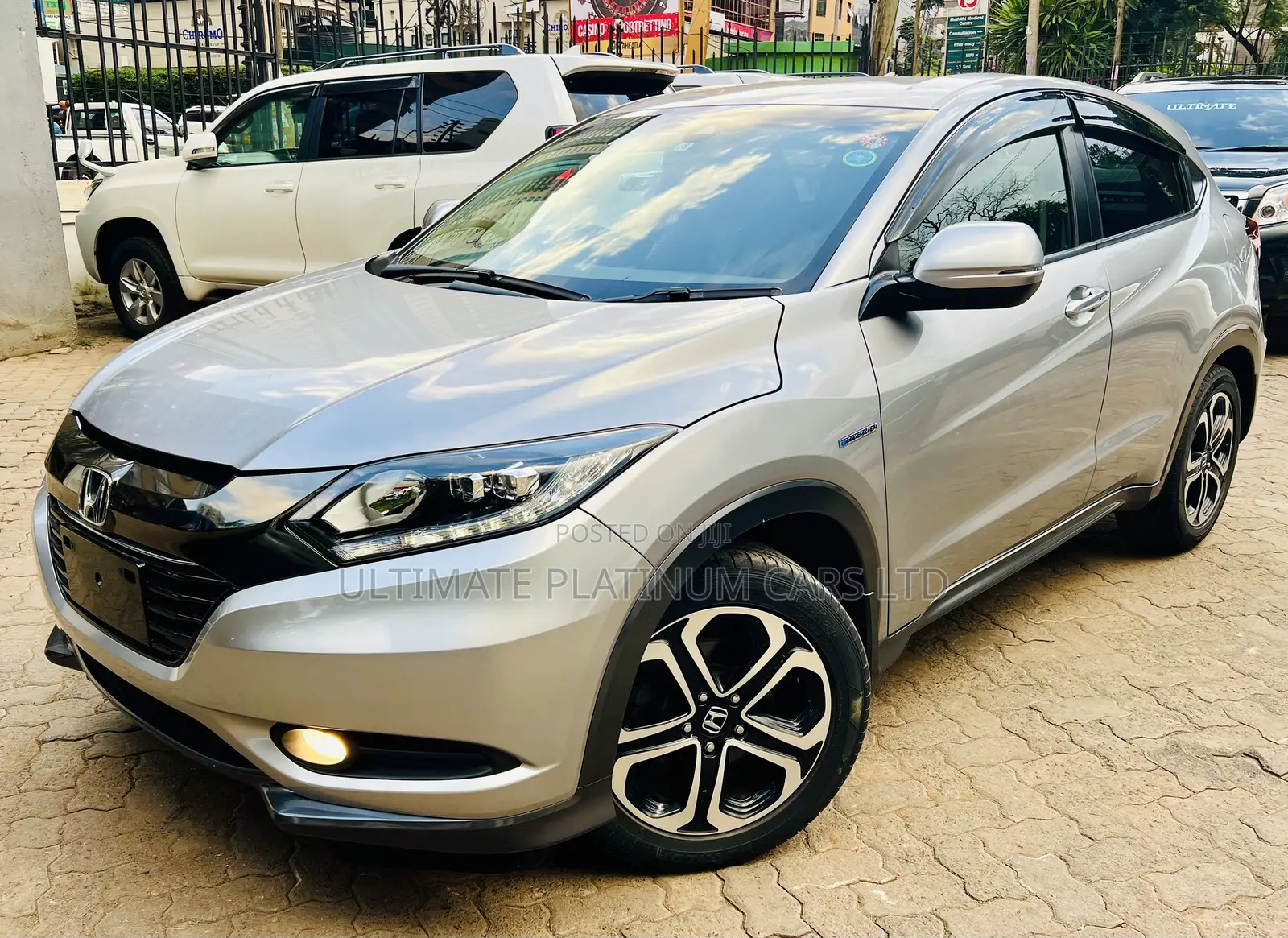 Honda Vezel 1.5 Hybrid 4WD 2017 Silver