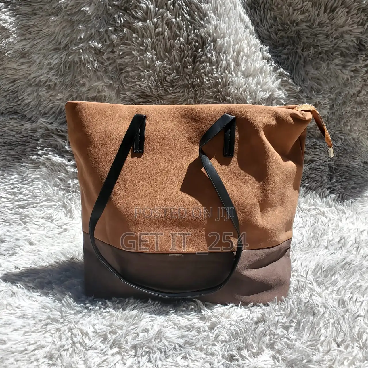 *Jane York Gradient Pleated Shoulder Tote Bag*
Size:37x1