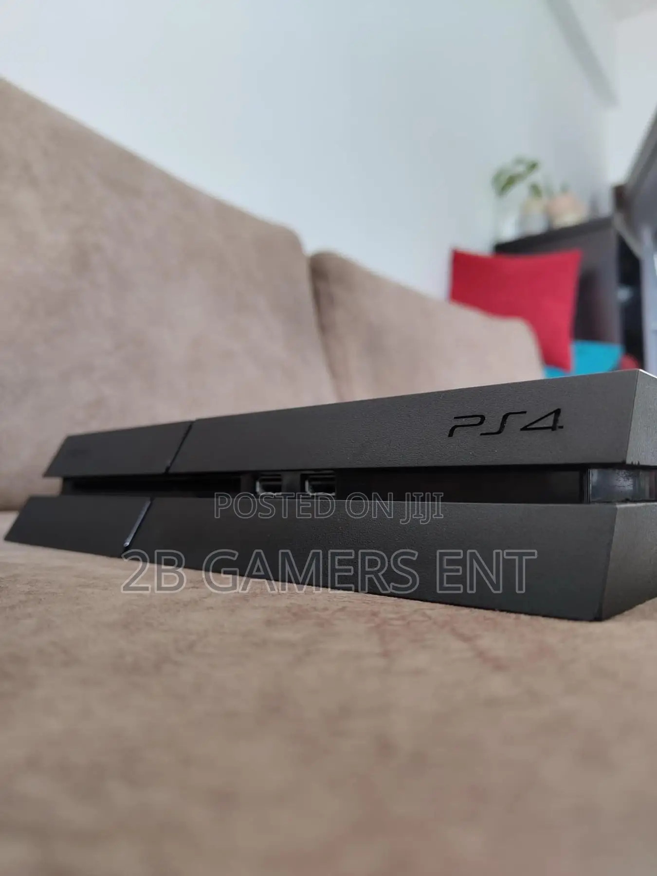 Ps4 STD , 500gb 2 Pads