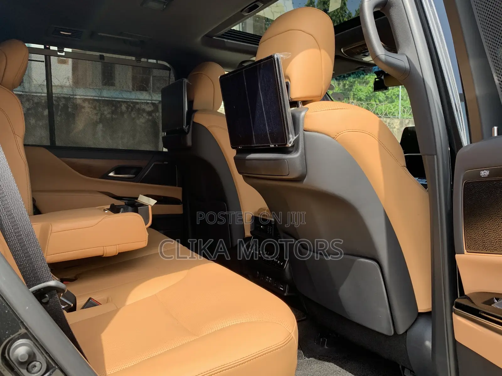 Lexus LX 2022 Black