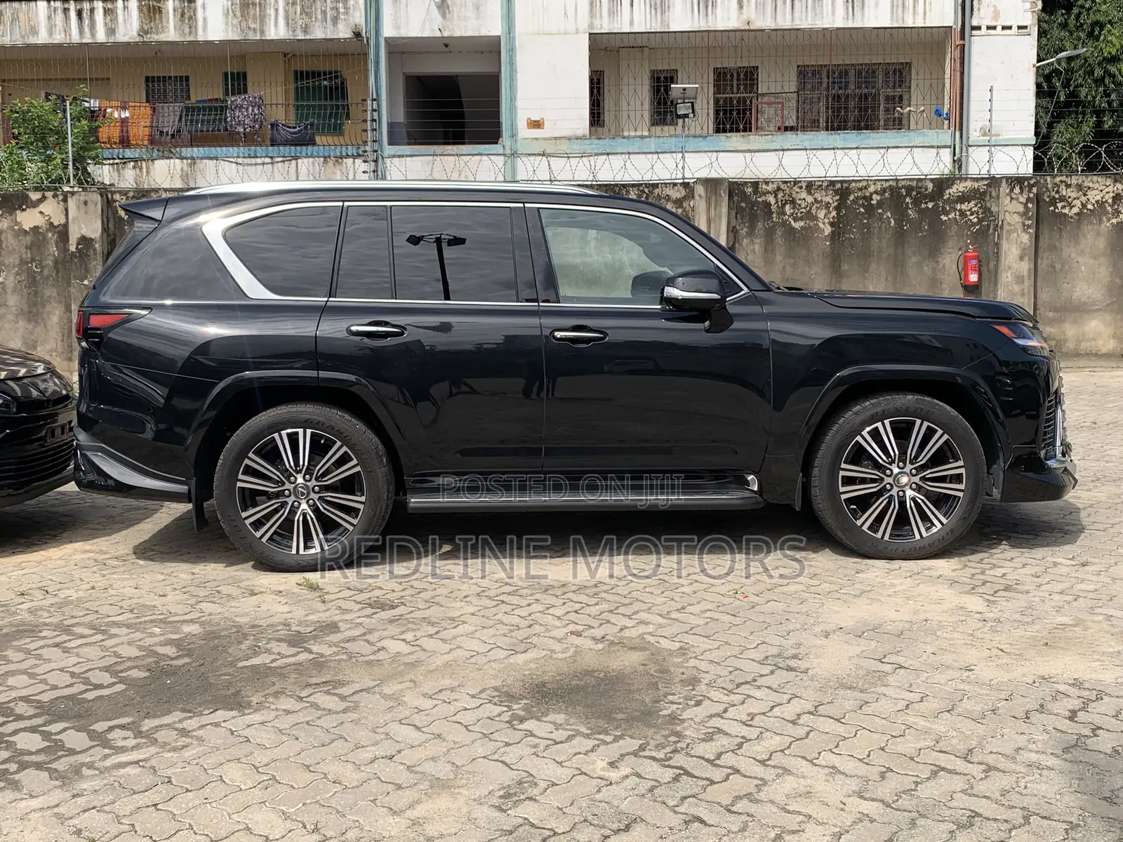 Lexus LX 2022 Black