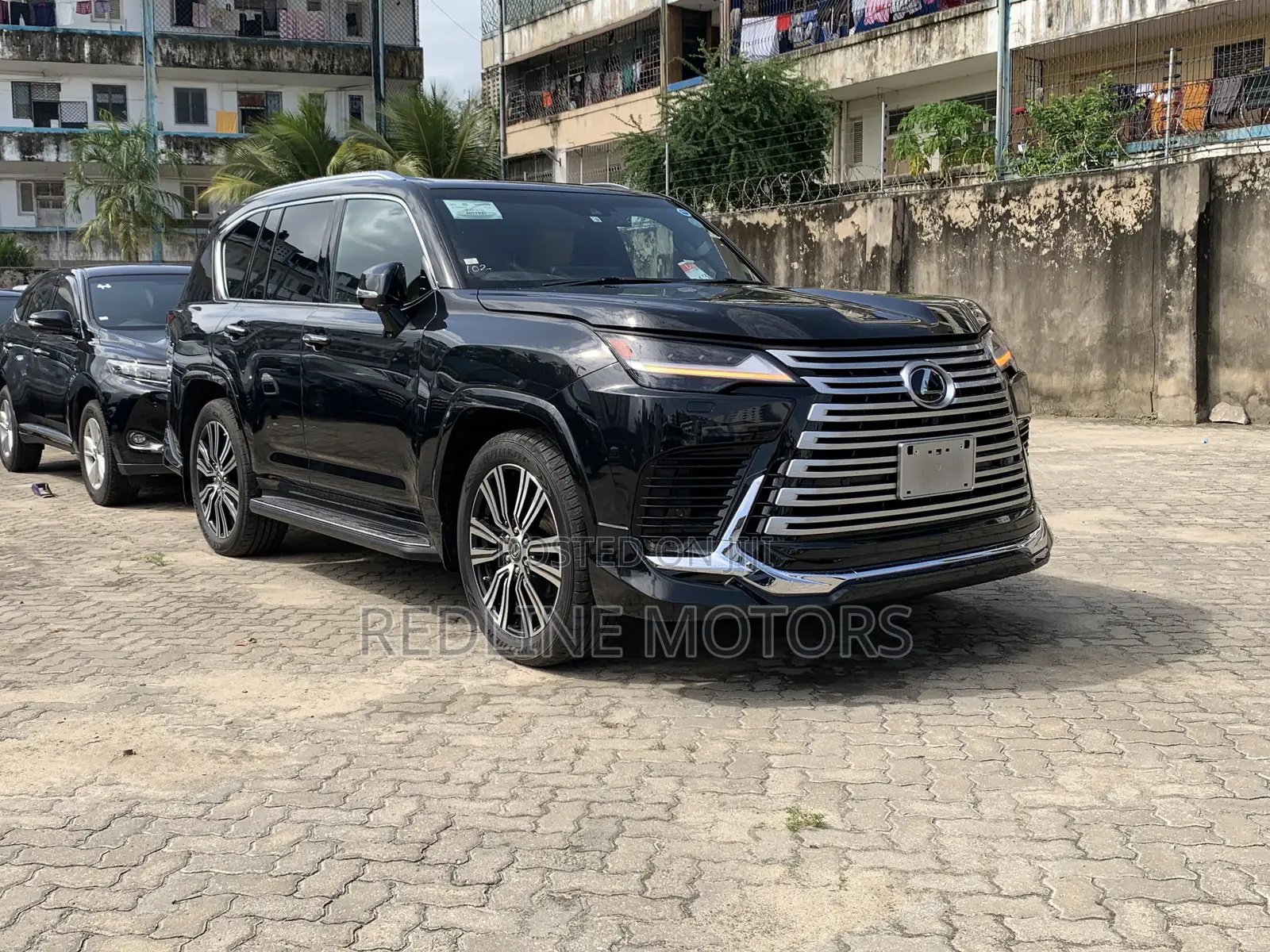 Lexus LX 2022 Black