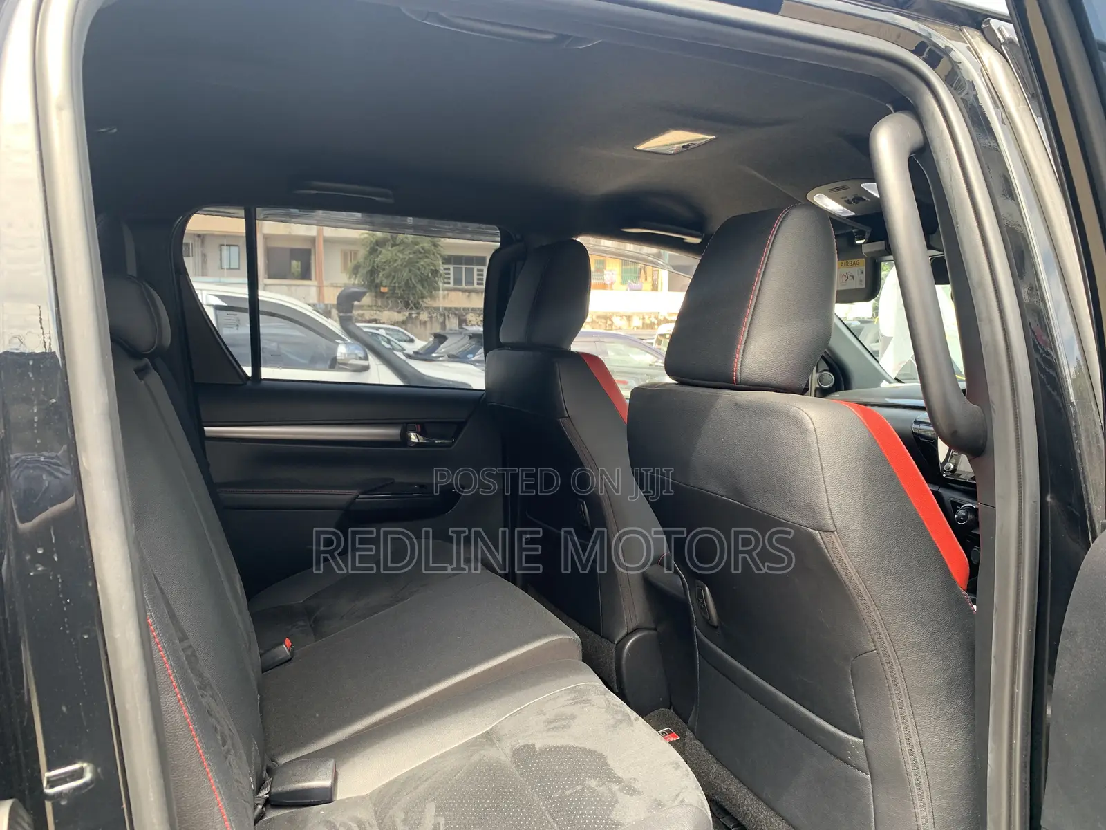 Toyota Hilux 2022 Black