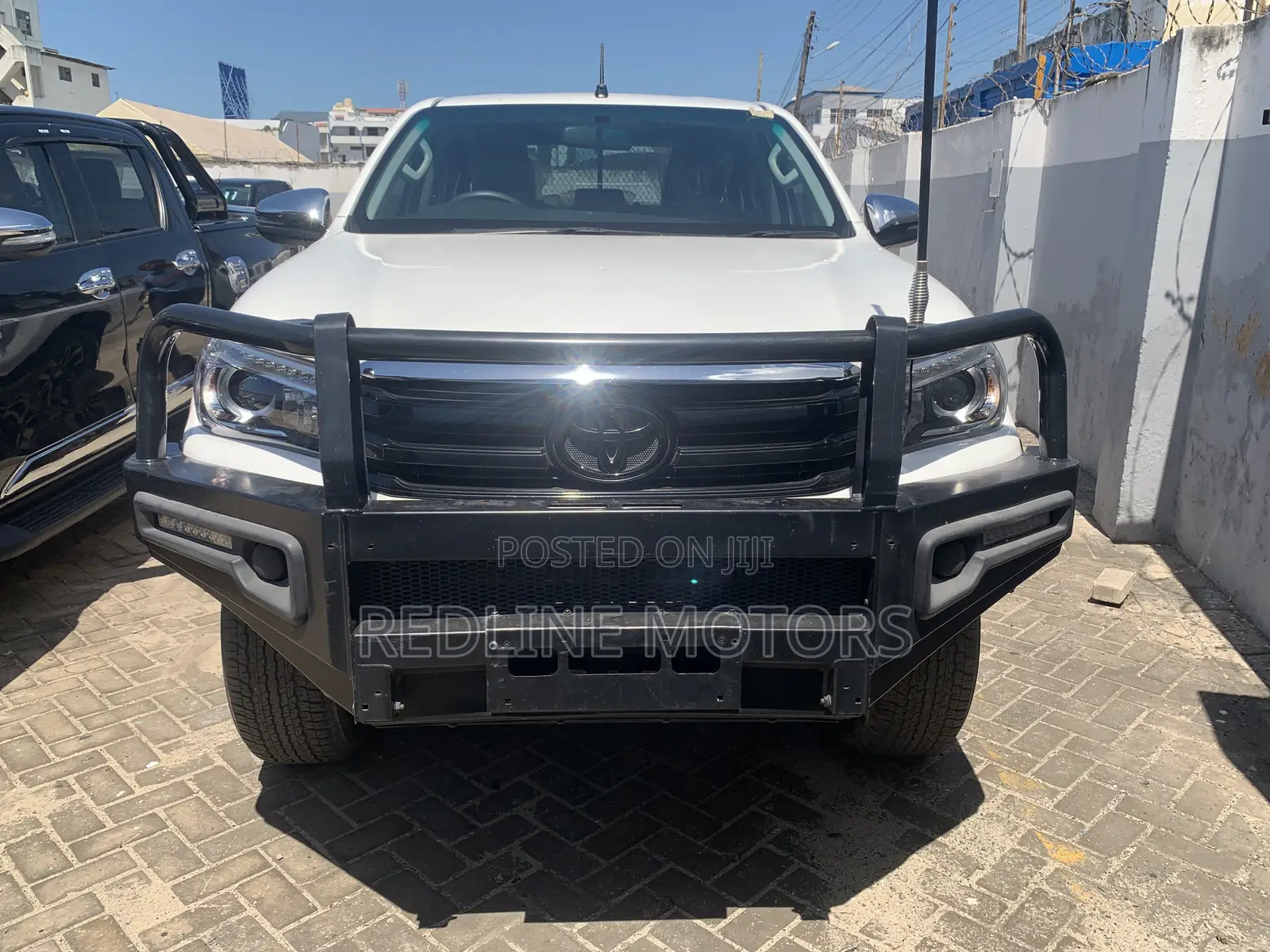 Toyota Hilux SR5 4x4 2016 White