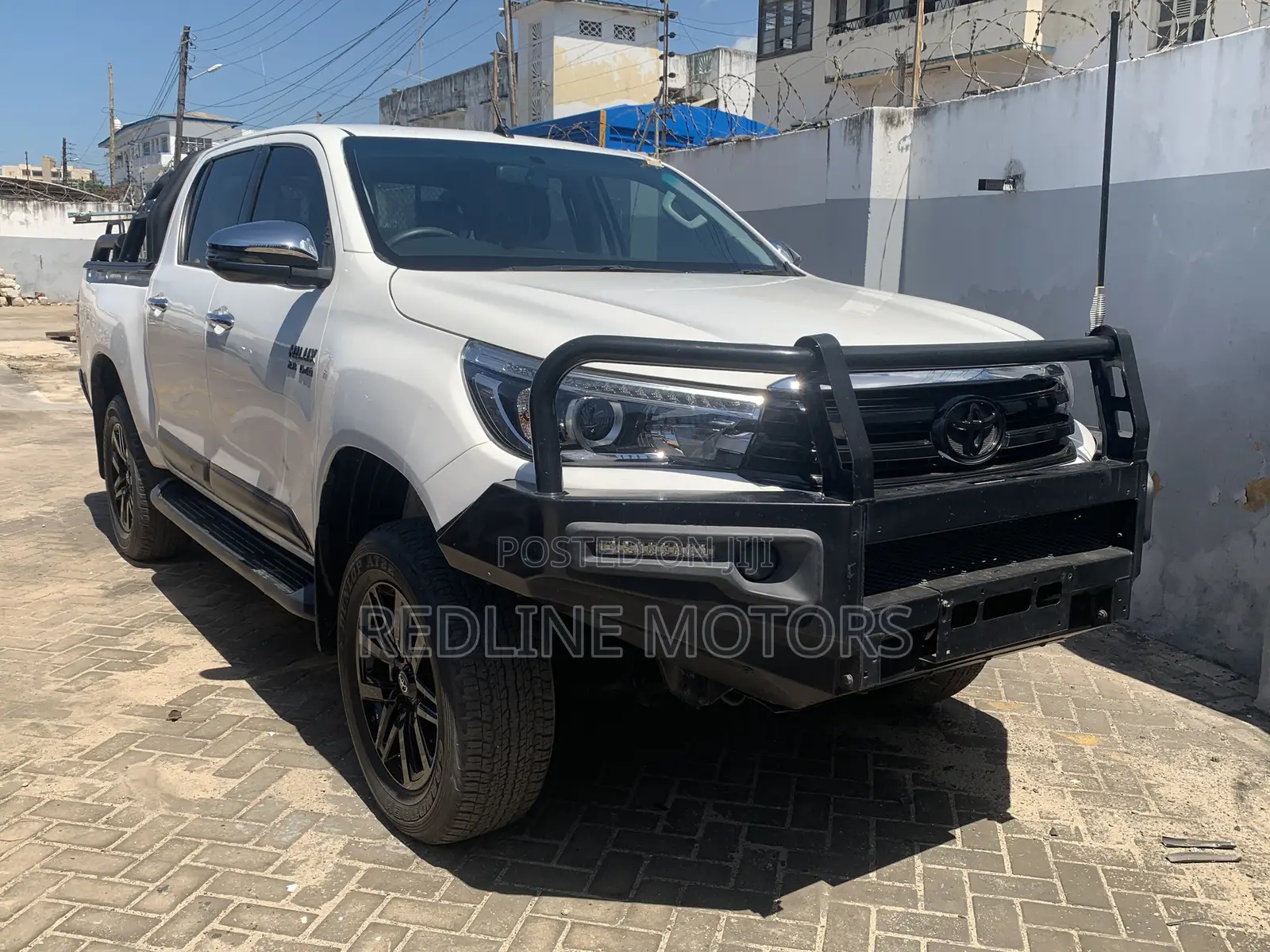 Toyota Hilux SR5 4x4 2016 White