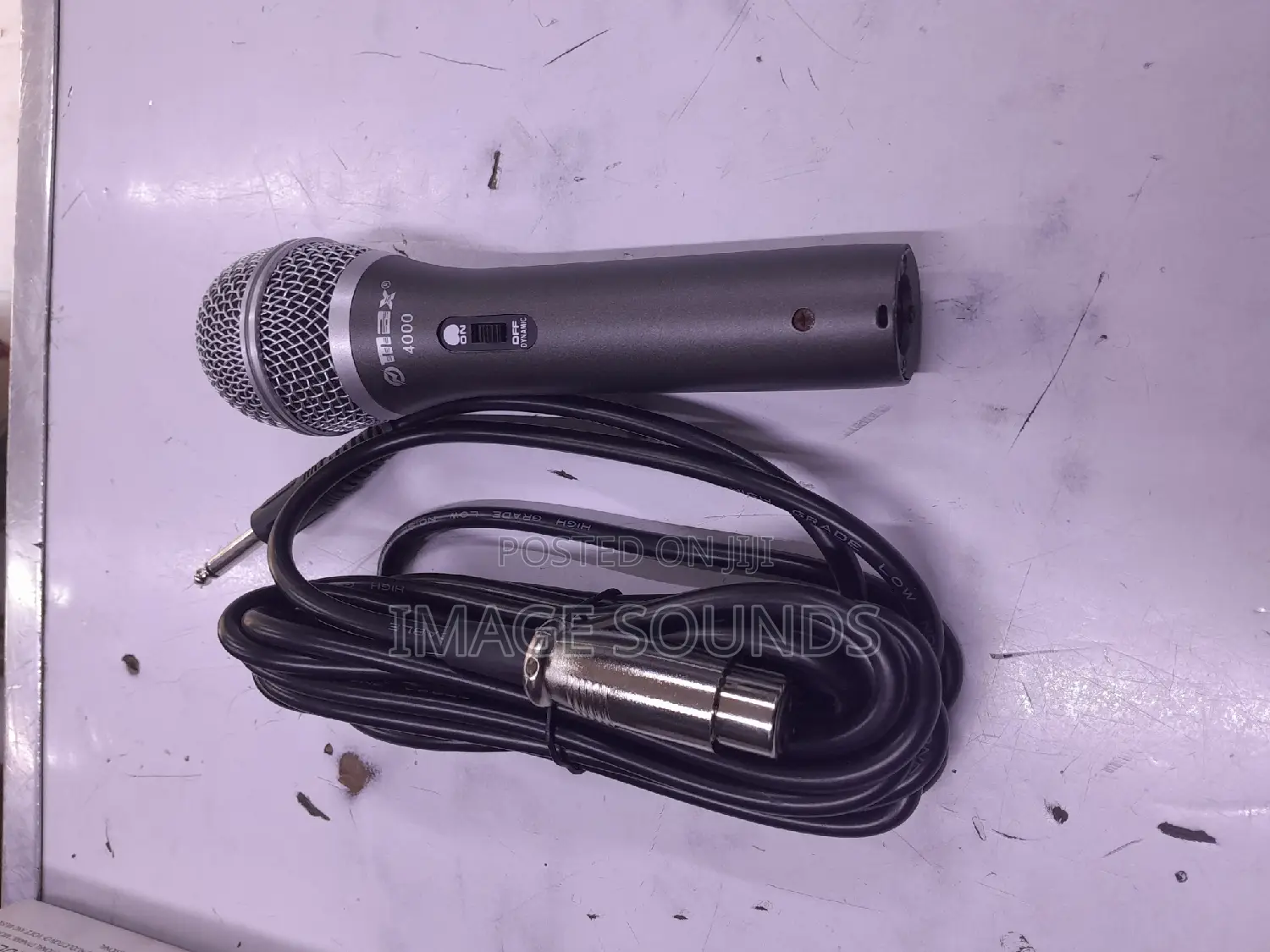 Max 4000B Microphone