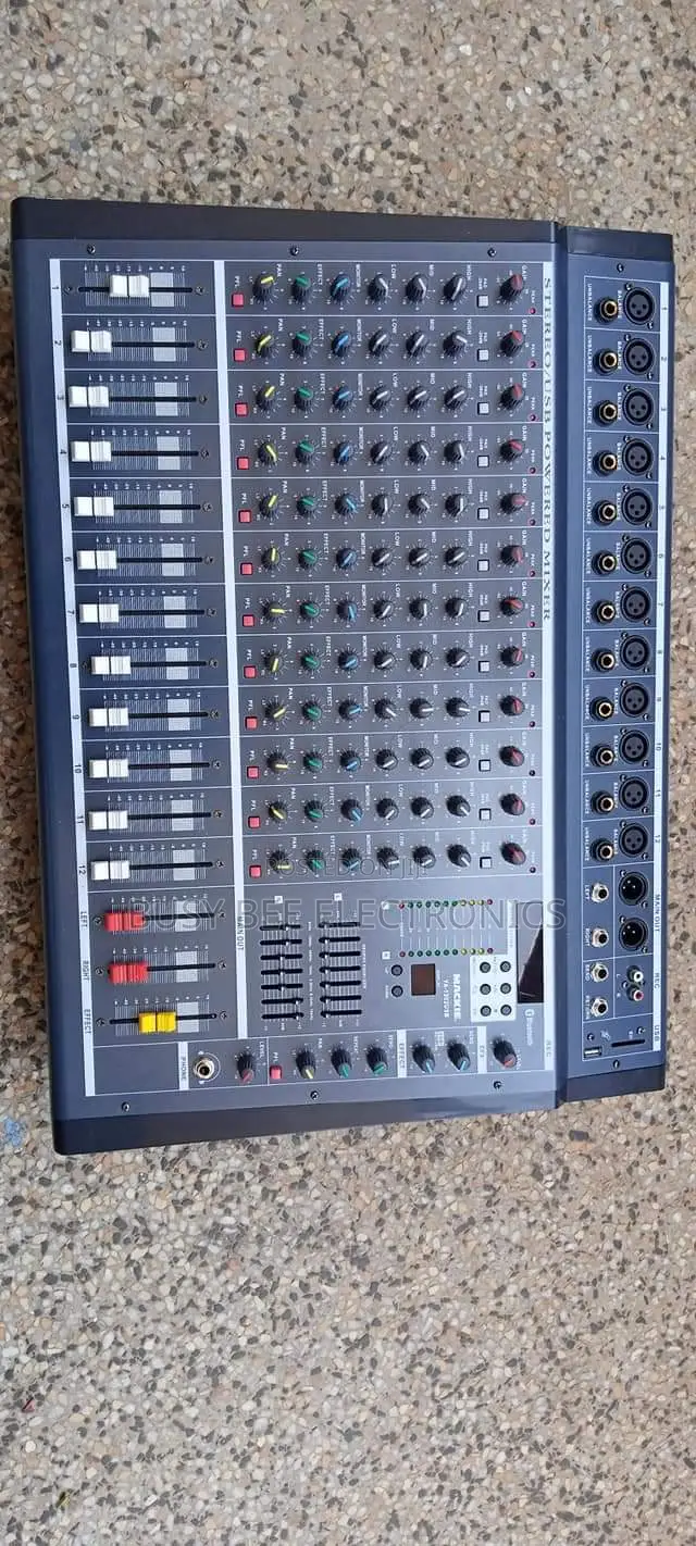 Mackie Ya 12 Powered Mixer
