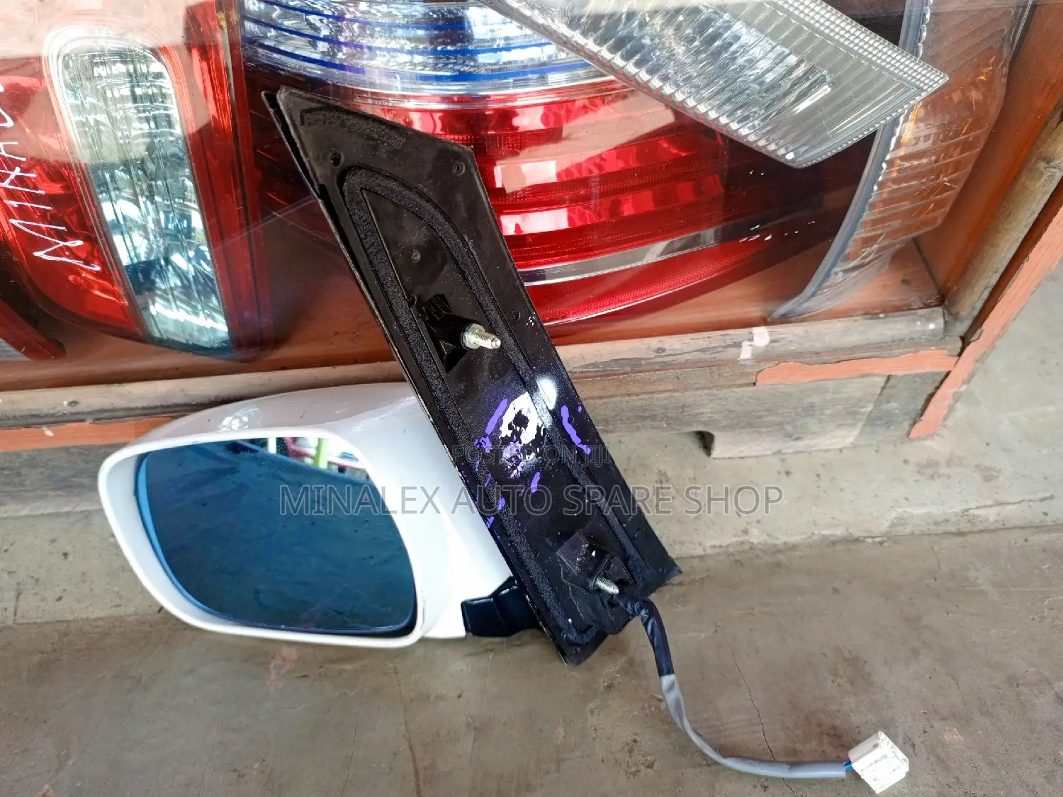 Noah 2005/7 Model Sidemirrors