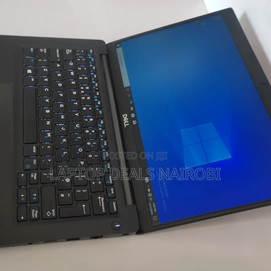 Laptop Dell Latitude 7390 8GB Intel Core I7 SSD 256GB