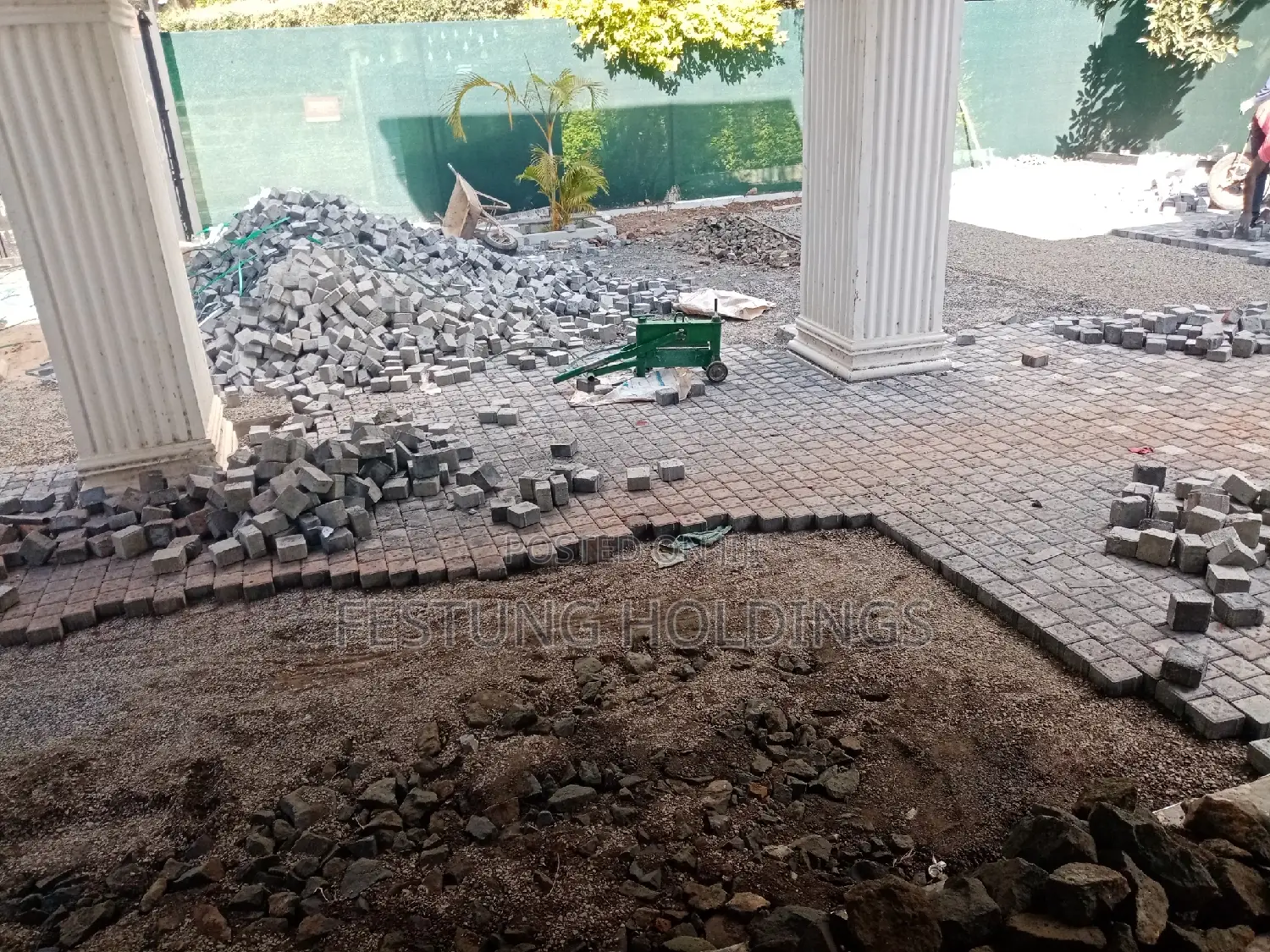 Paving Blocks/ Cabros Laying