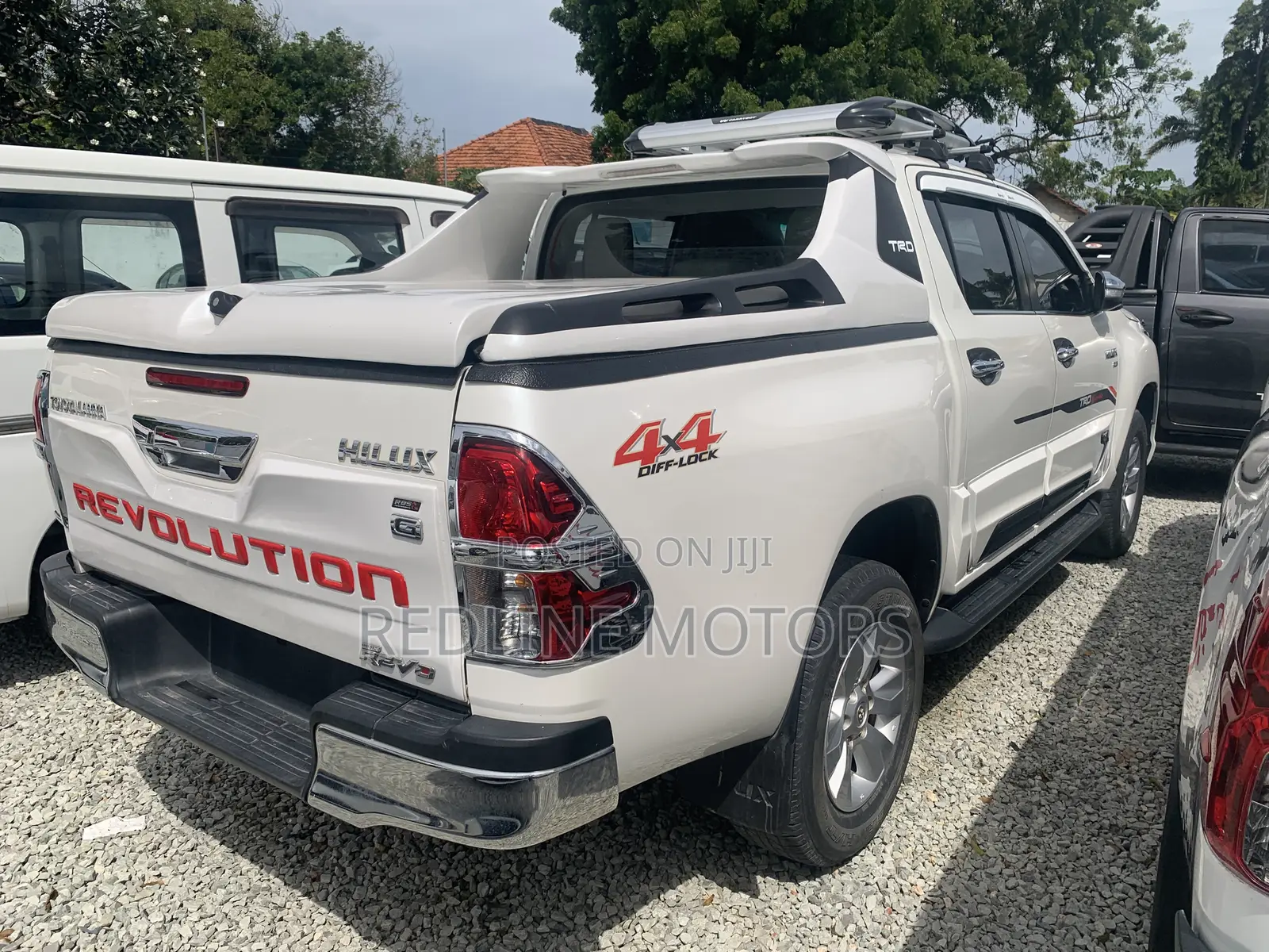 Toyota Hilux TRD White 4x4 2017 White