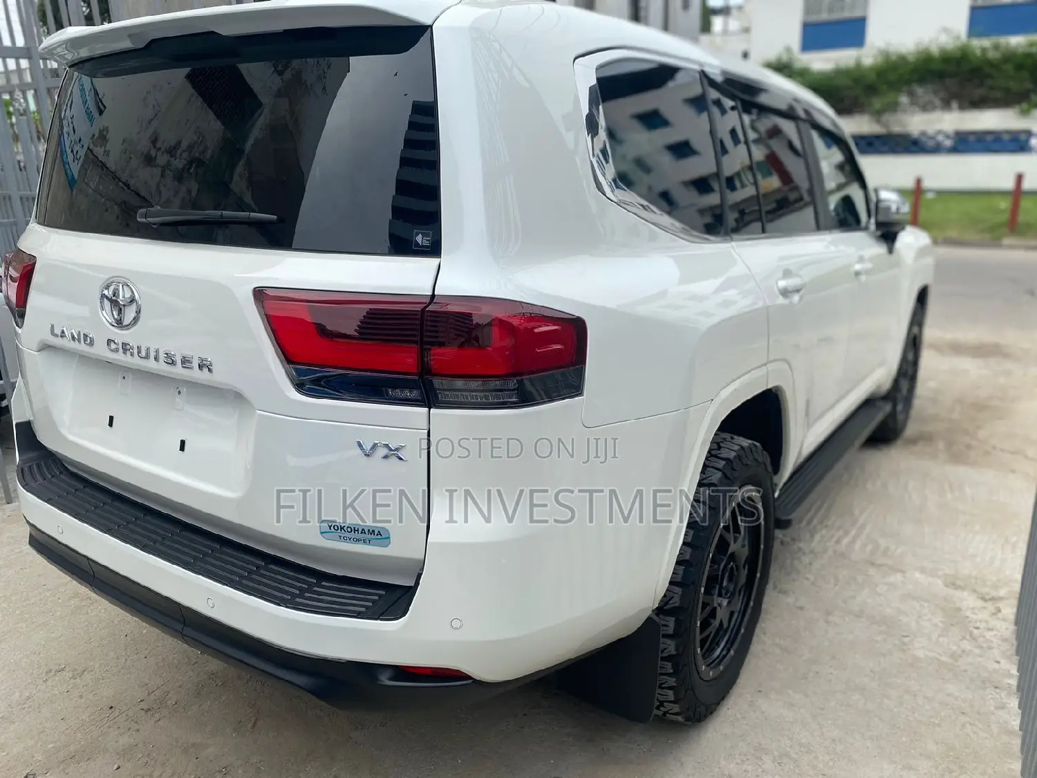 Toyota Land Cruiser 3.3 Diesel 4WD 2022 White