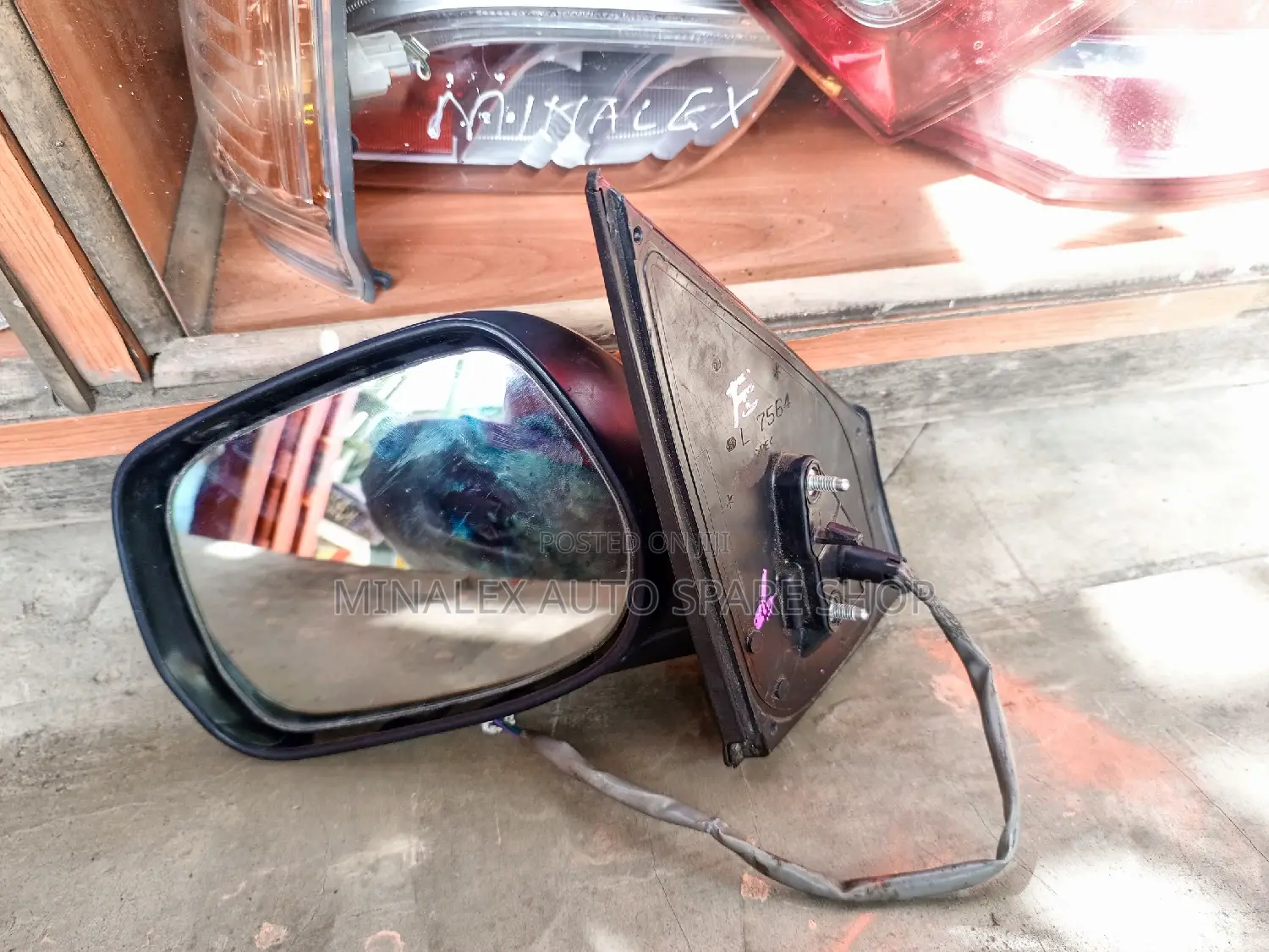 Toyota Raum 2008/10 LHS Sidemirror (Power)