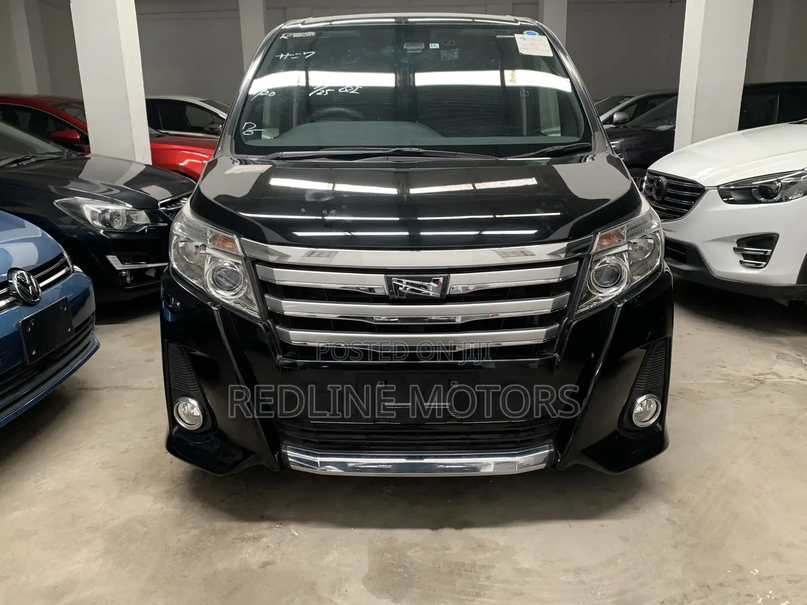 Toyota Noah 2.0 AWD (8 Seater) 2016 Black