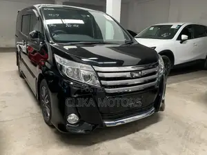 Toyota Noah 2.0 AWD (8 Seater) 2016 Black