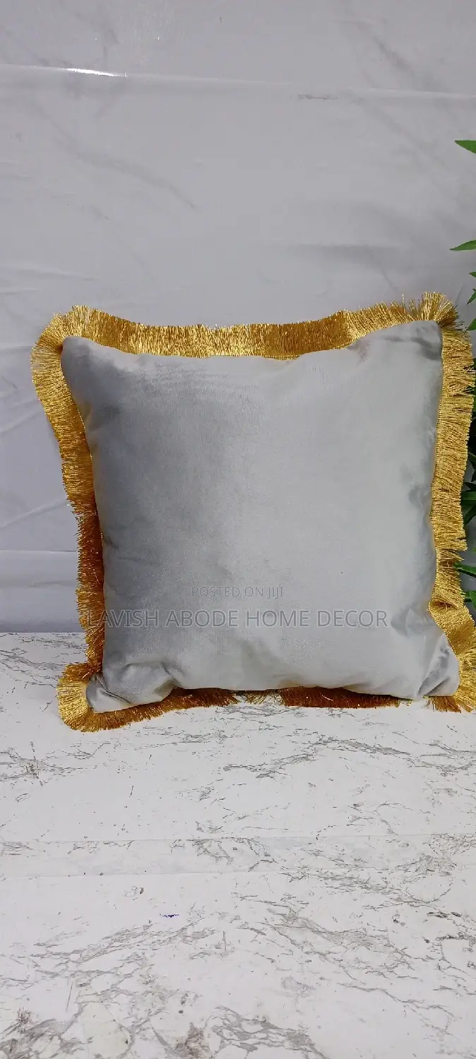 Tassled Pillow Cover(Grey)