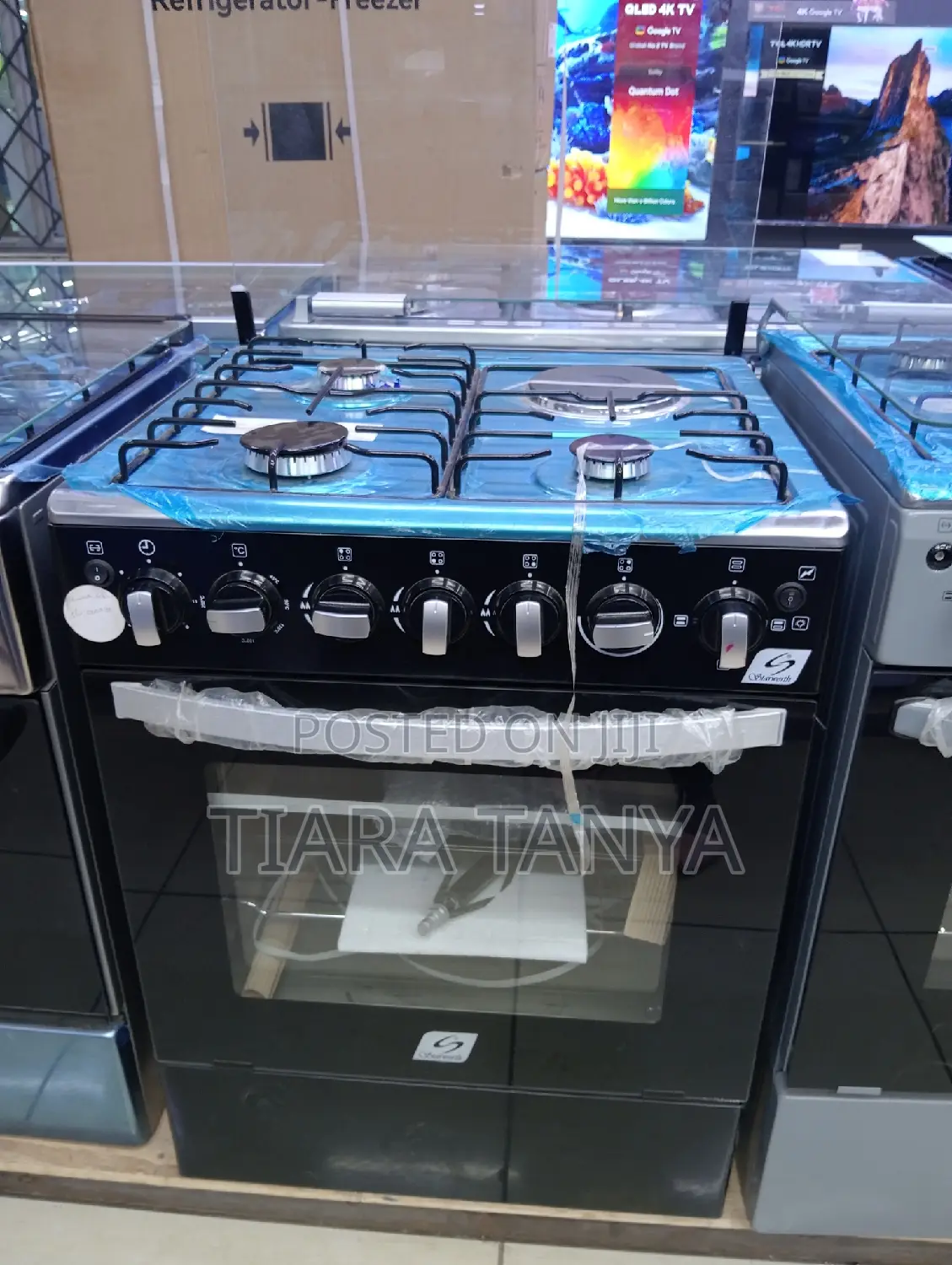 Starworth 50 by 55 3gas and 1 Electric Cooker