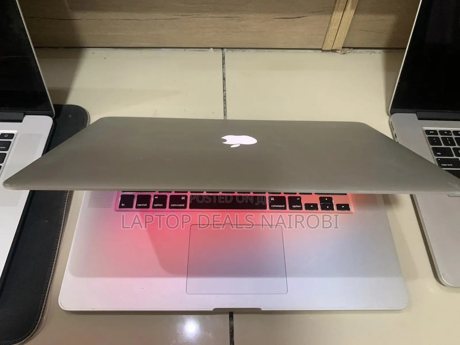 Laptop Apple MacBook Pro 2015 8GB Intel Core I5 SSD 256GB