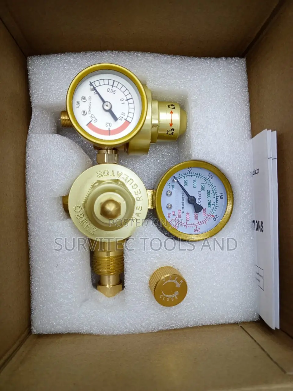 Argon Regulator, Male Regulator