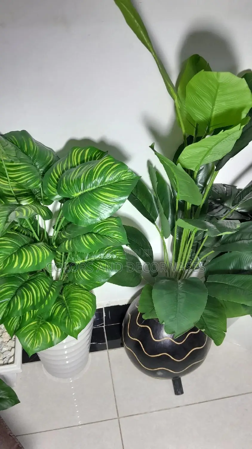Artificial Plants With Vases (Calabash or Plastic)