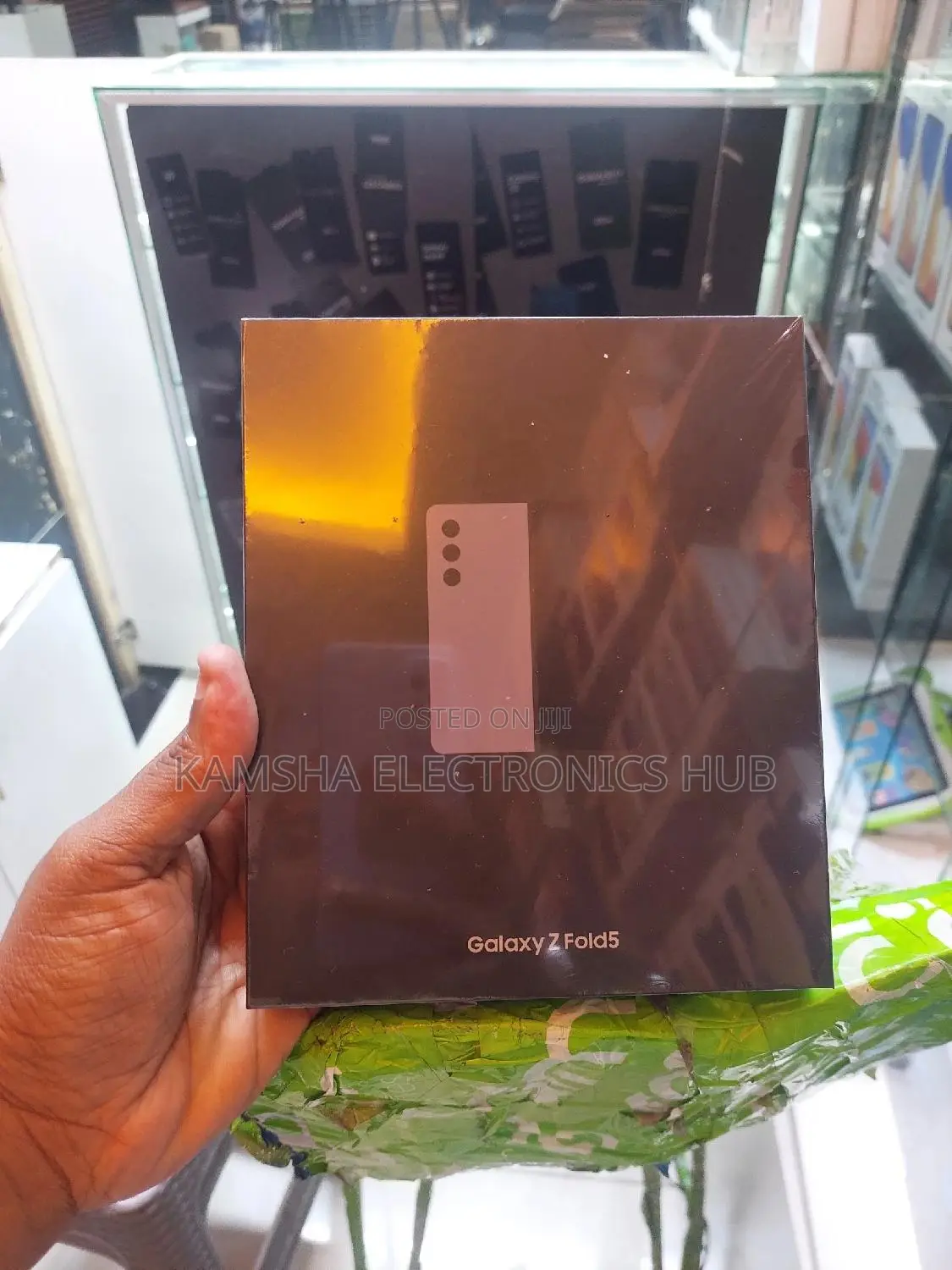 New Samsung Galaxy Z Fold 5 512 GB Gold