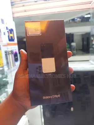 New Samsung Galaxy Z Flip 5 512 GB Gold