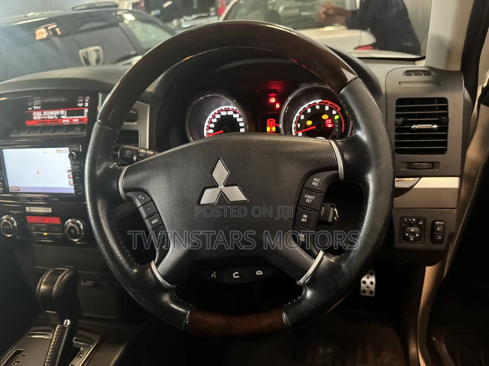 Mitsubishi Pajero Exceed 2017 Pearl
