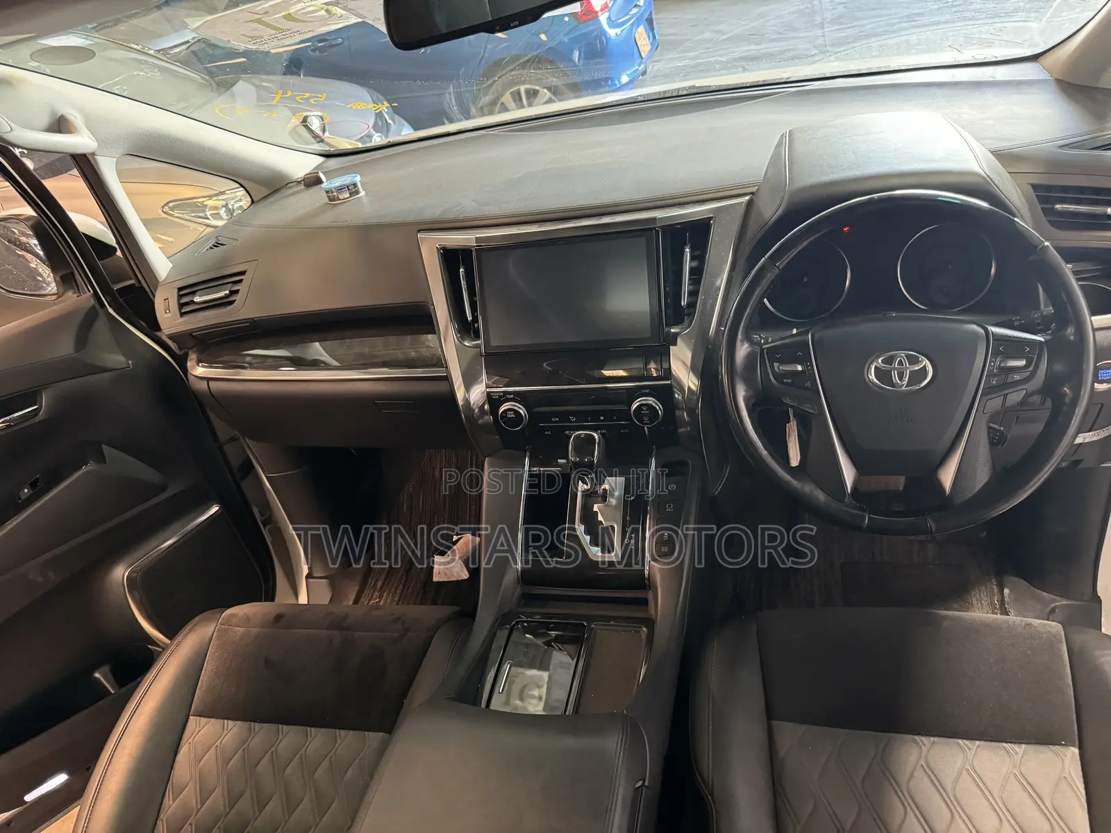Toyota Vellfire 2018 White