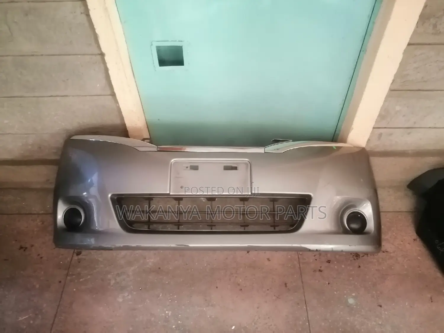 Nissan Serena FC26 Front Bumper With Fog Covers, Ex Japan