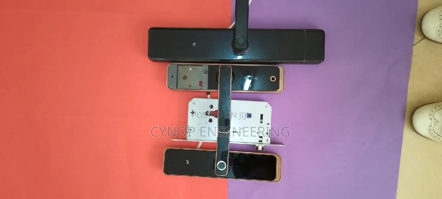 Secure Hotels Rooms Biometric Wifi Locks