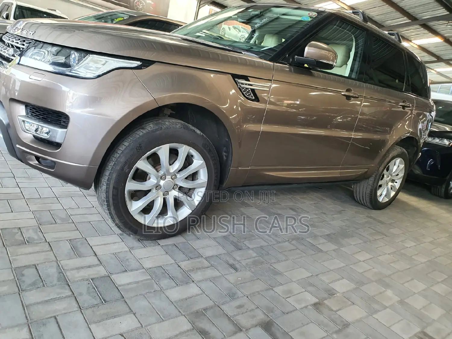 Land Rover Range Rover Sport 2018 Gold