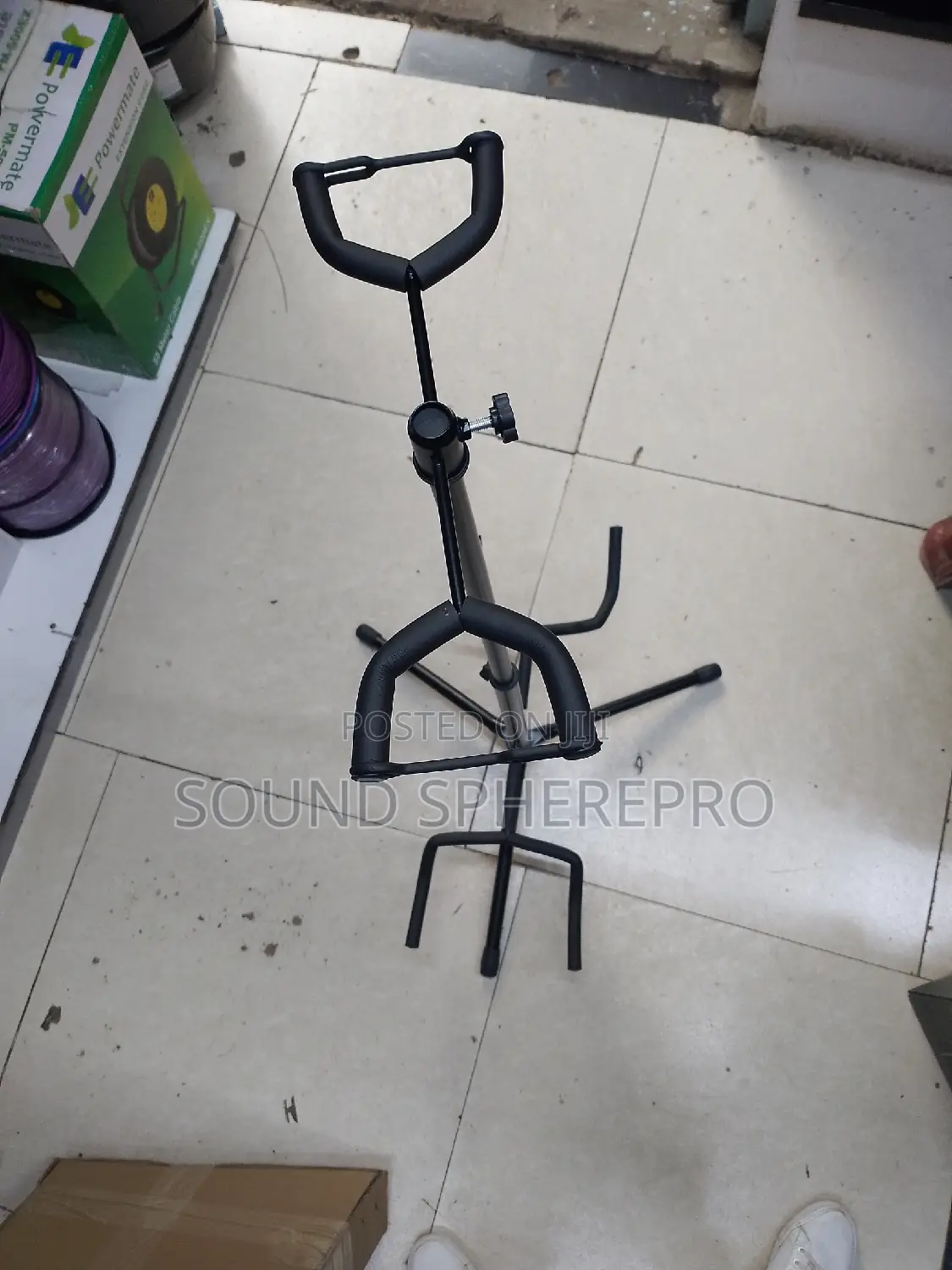 Double Guitar Stand