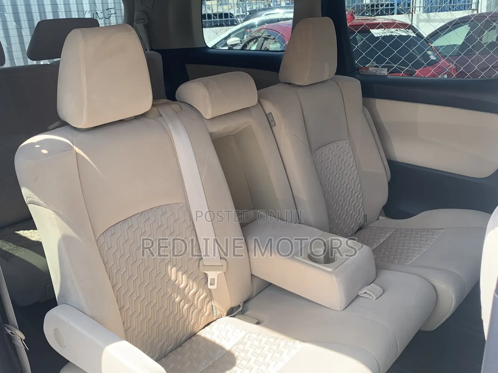 Toyota Alphard 2017 Off white