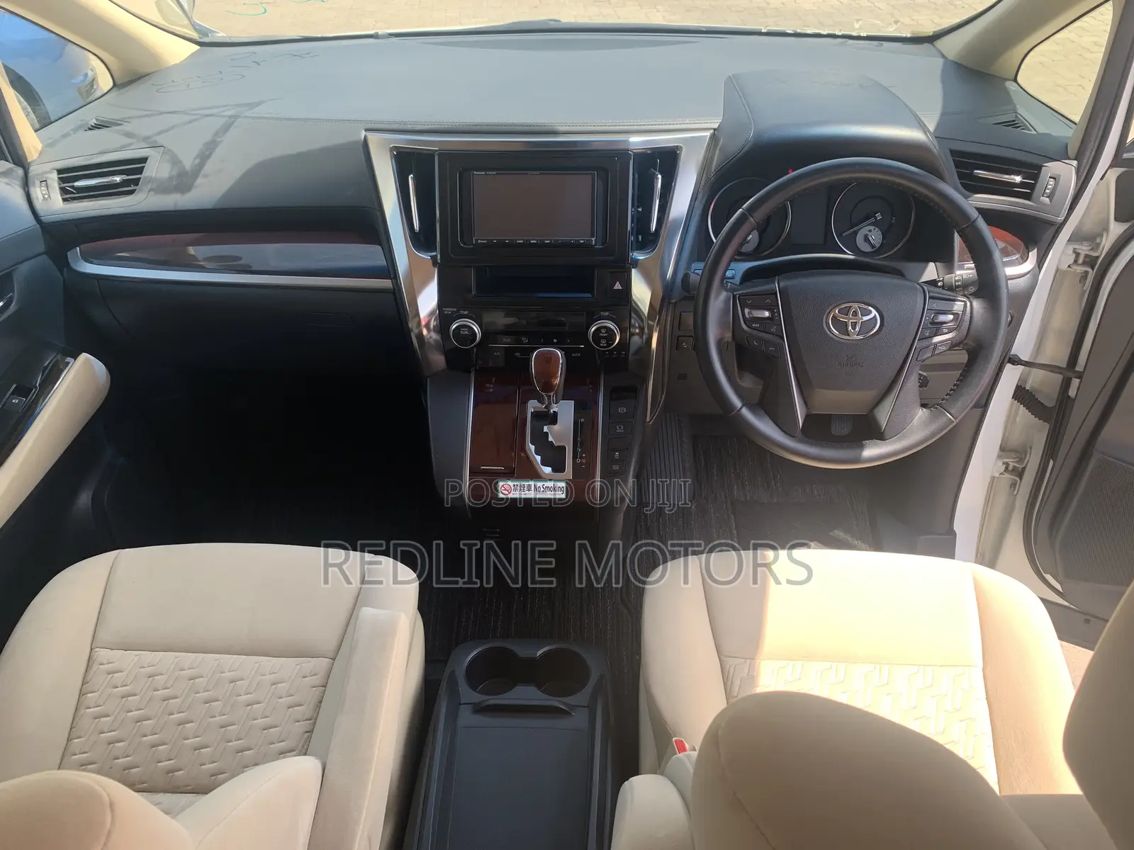 Toyota Alphard 2017 Off white