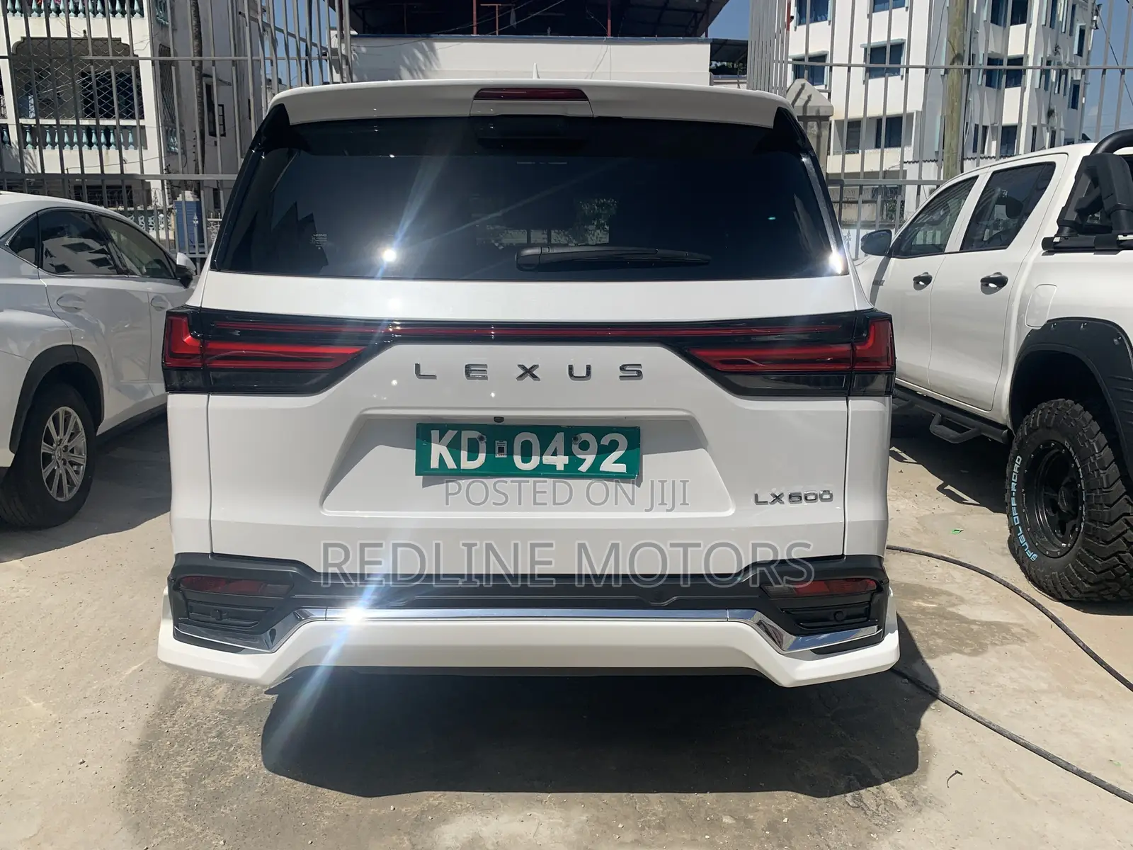 Lexus LX 2022 Pearl