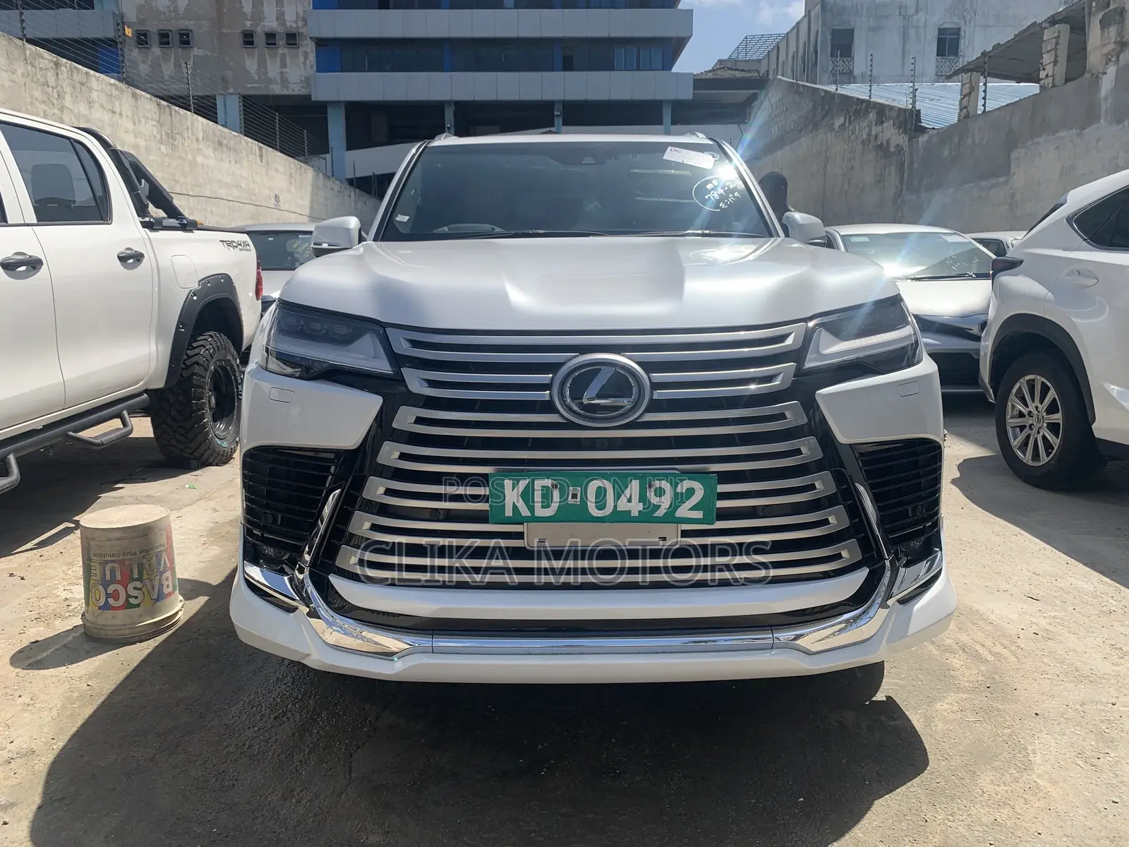 Lexus LX 2022 Pearl