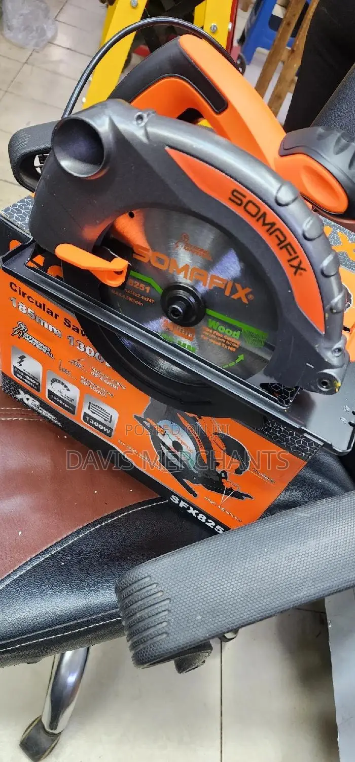 Circular Saw Machine With Free 71⁄4 Cutting Disc